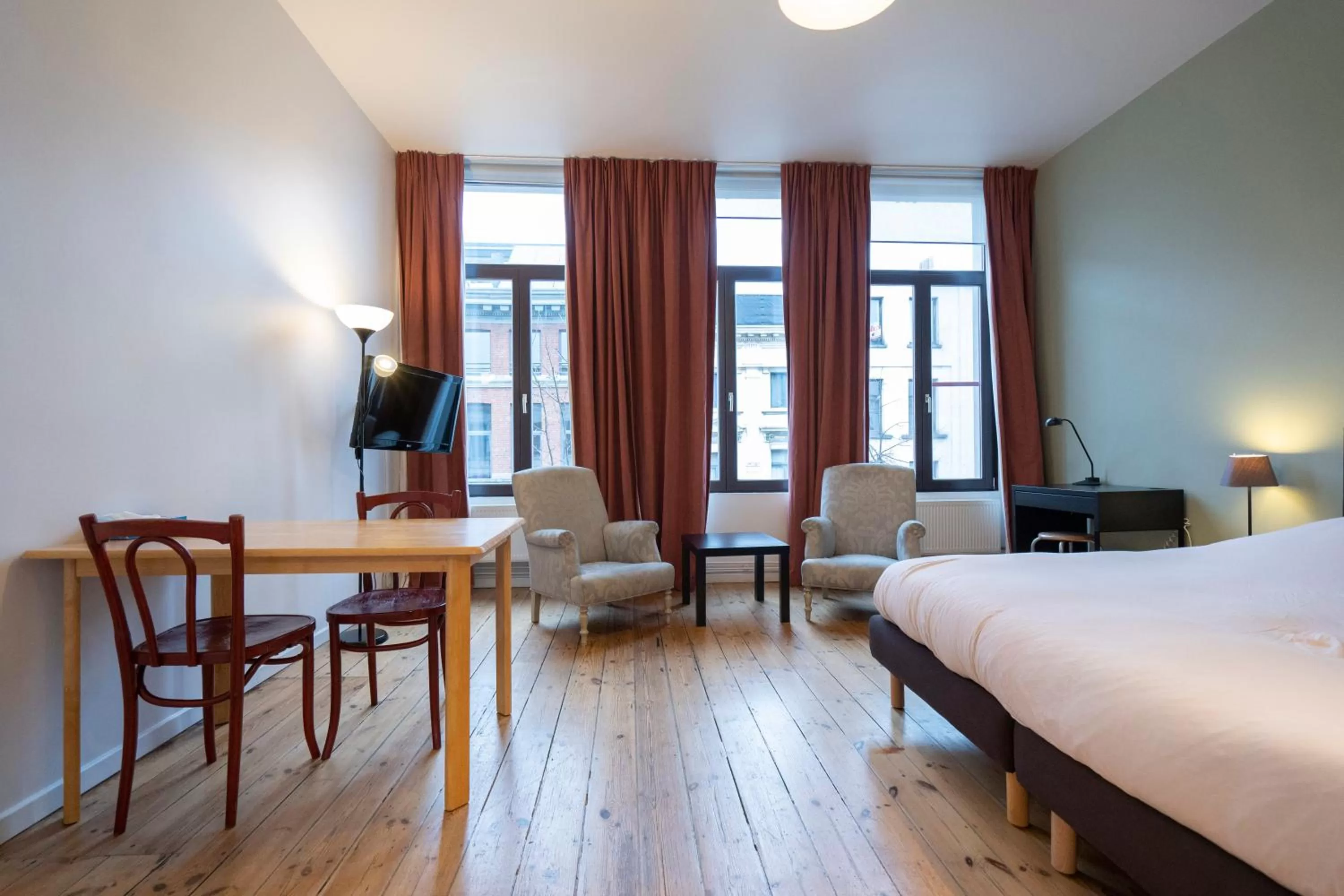 Bedroom, Bed in Because the Night city lodge