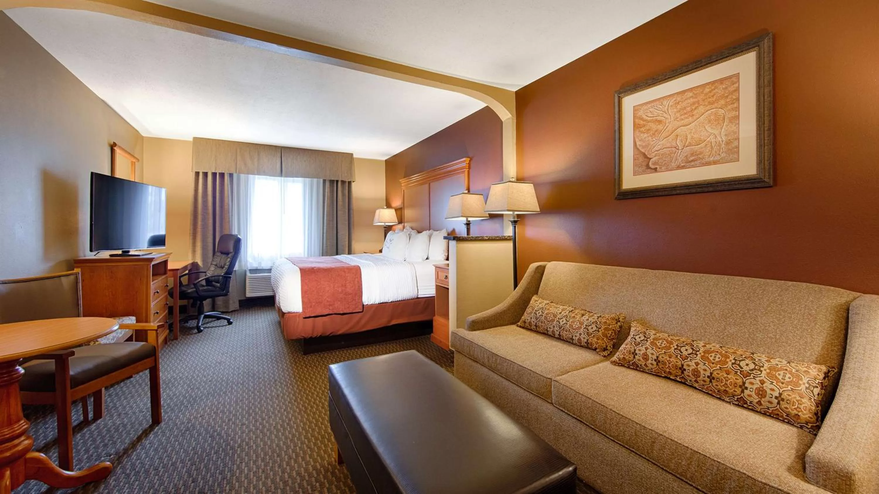 Photo of the whole room in Best Western Plus Deer Park Hotel and Suites