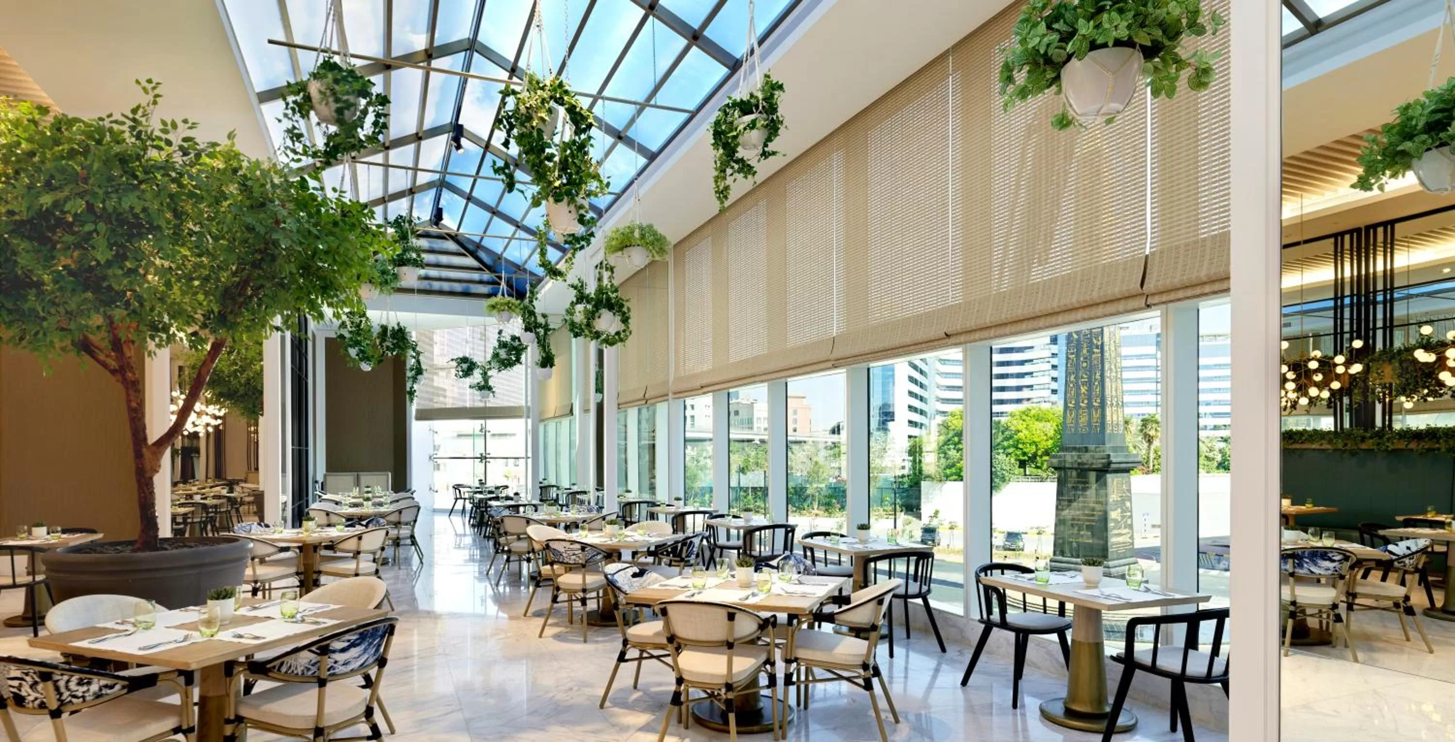 Restaurant/places to eat in Sofitel Dubai The Obelisk