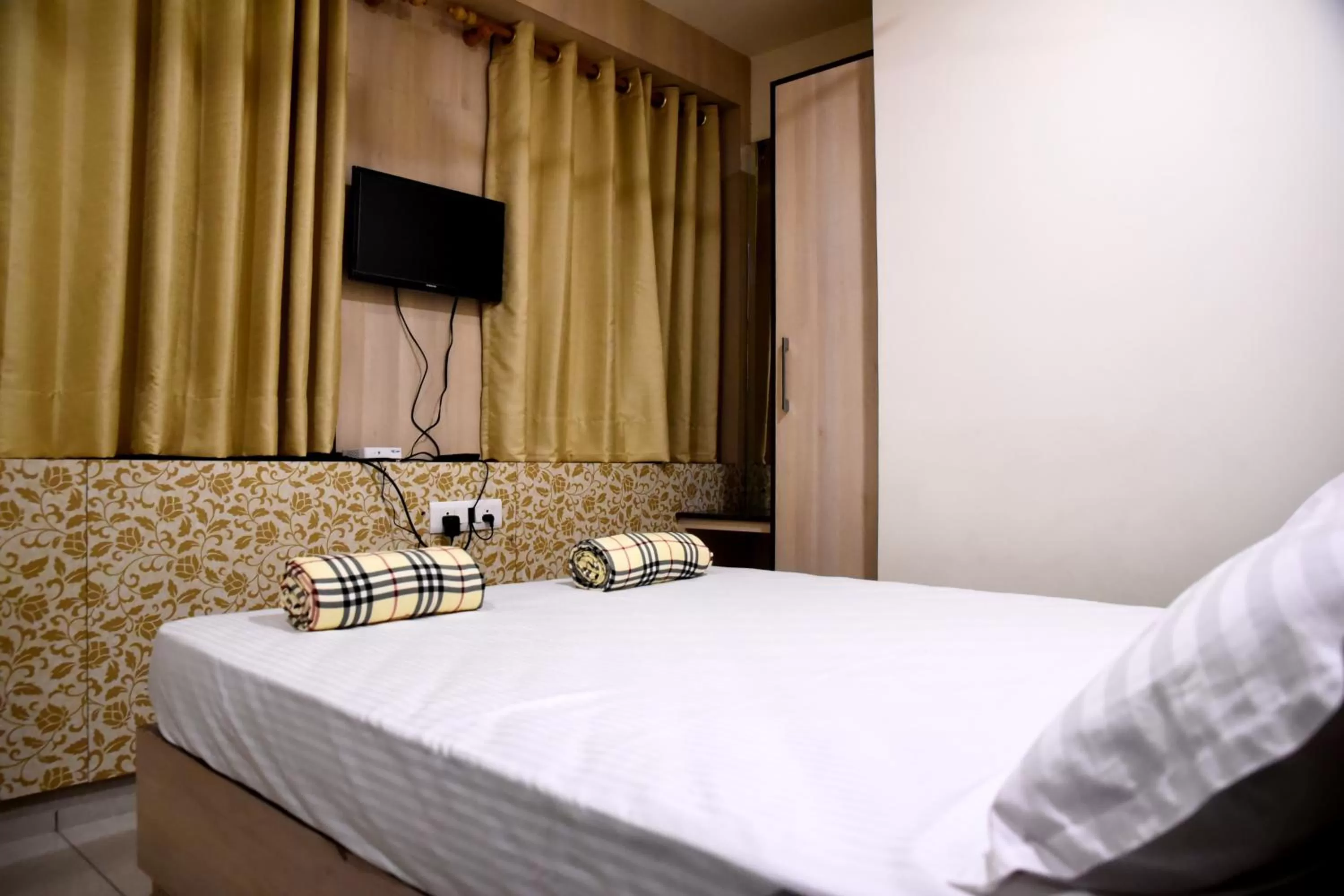 Photo of the whole room in Hotel Silver Palace