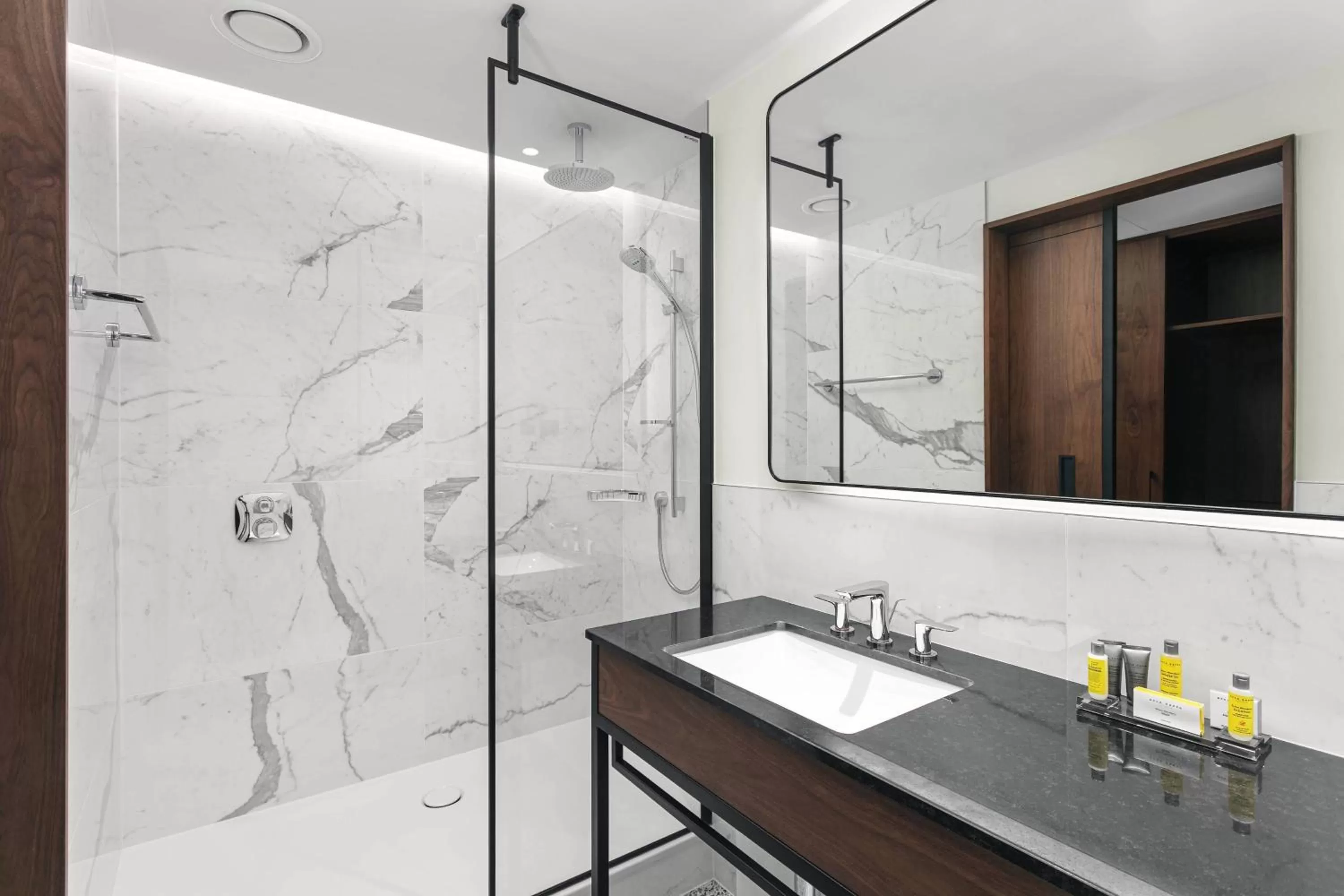 Photo of the whole room in Prague Marriott Hotel