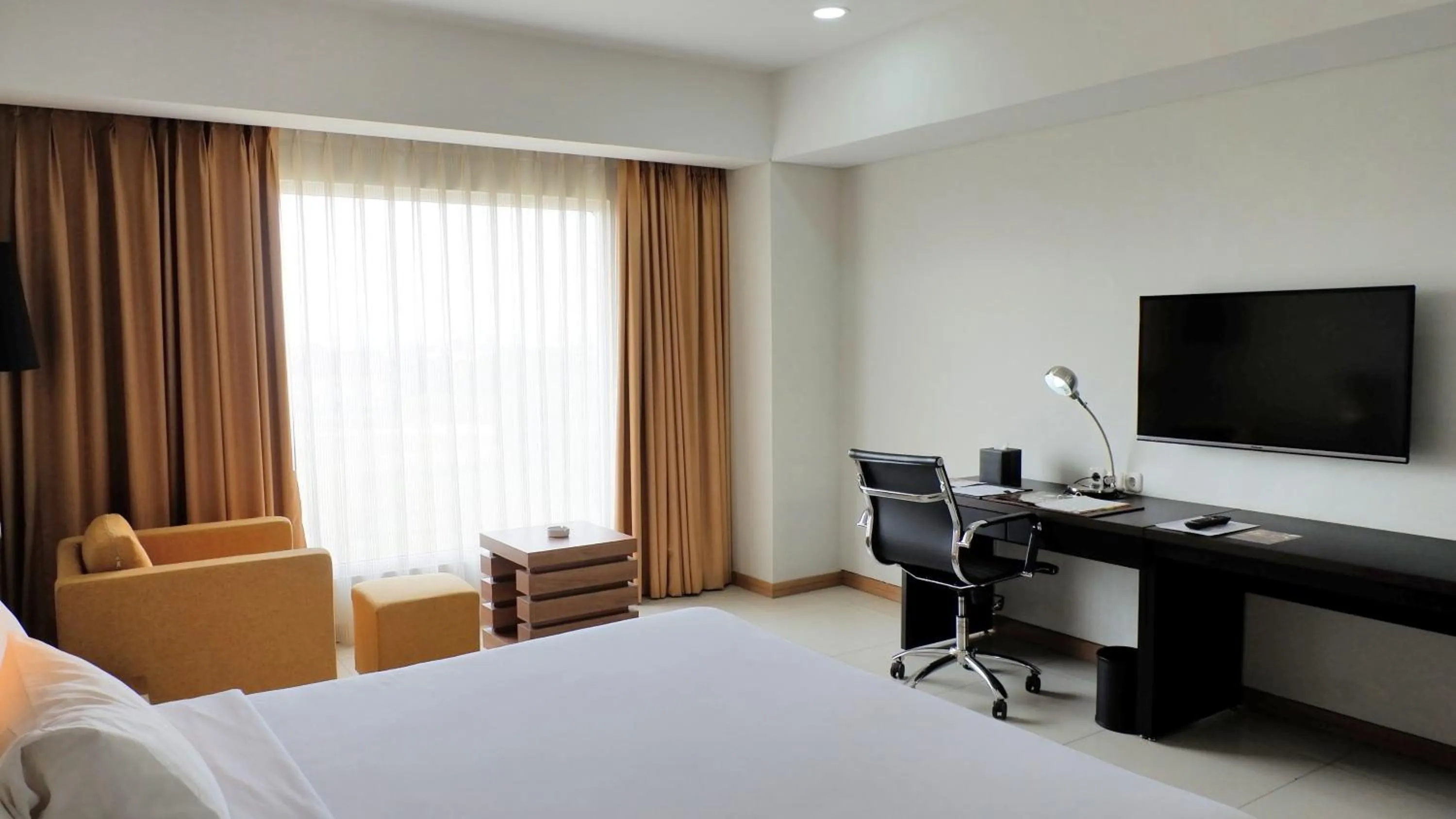 Bed in Sakura Park Hotel & Residence