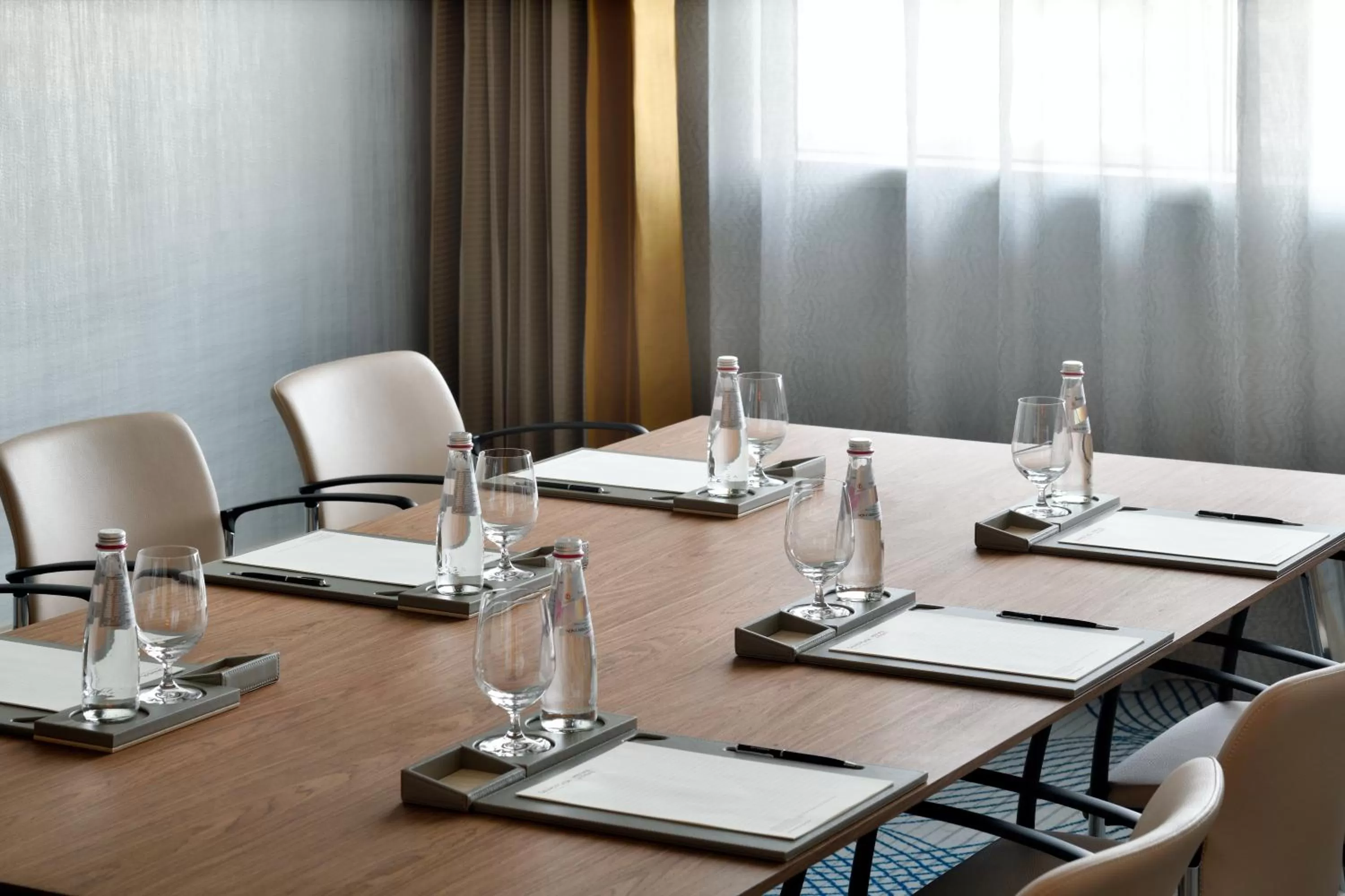 Business facilities in Grand Plaza Mövenpick Media City