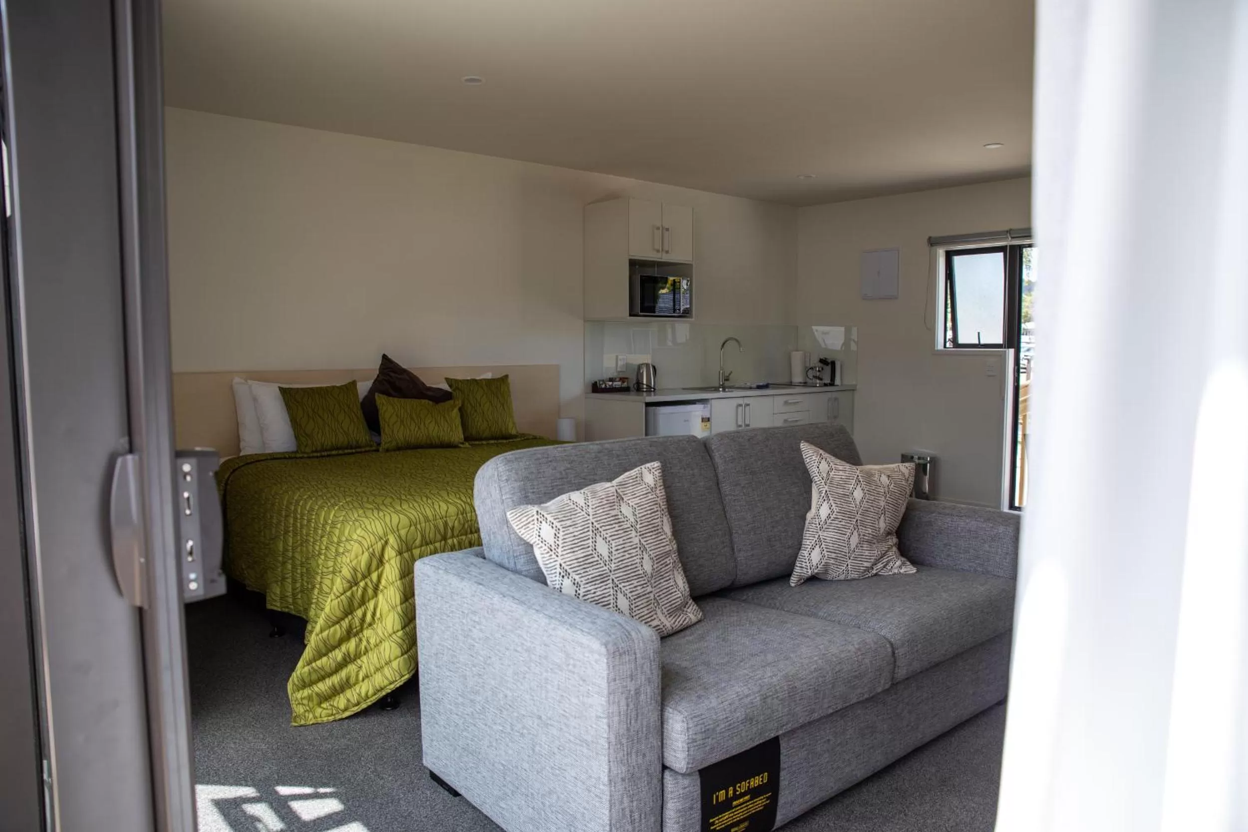 Bed in Peninsula Motel