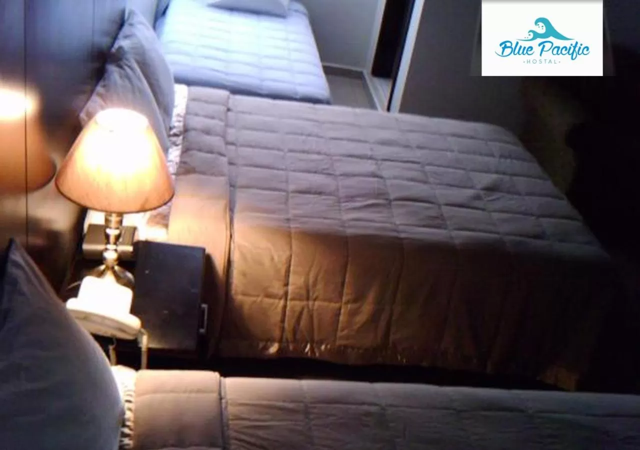Bedroom, Bed in Hostal Blue Pacific
