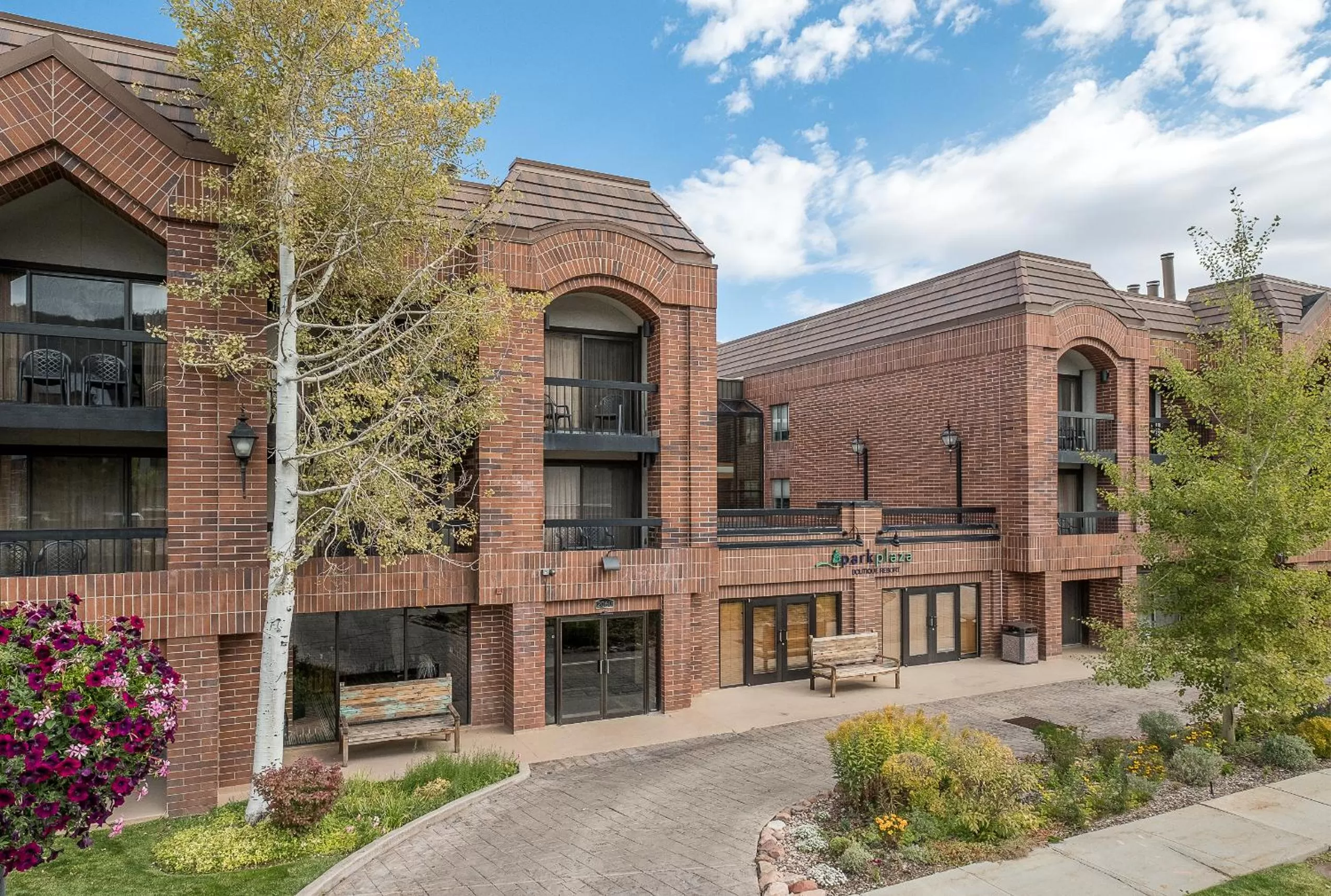 Facade/entrance in Park Plaza Resort - Park City, Ascend Collection Hotel