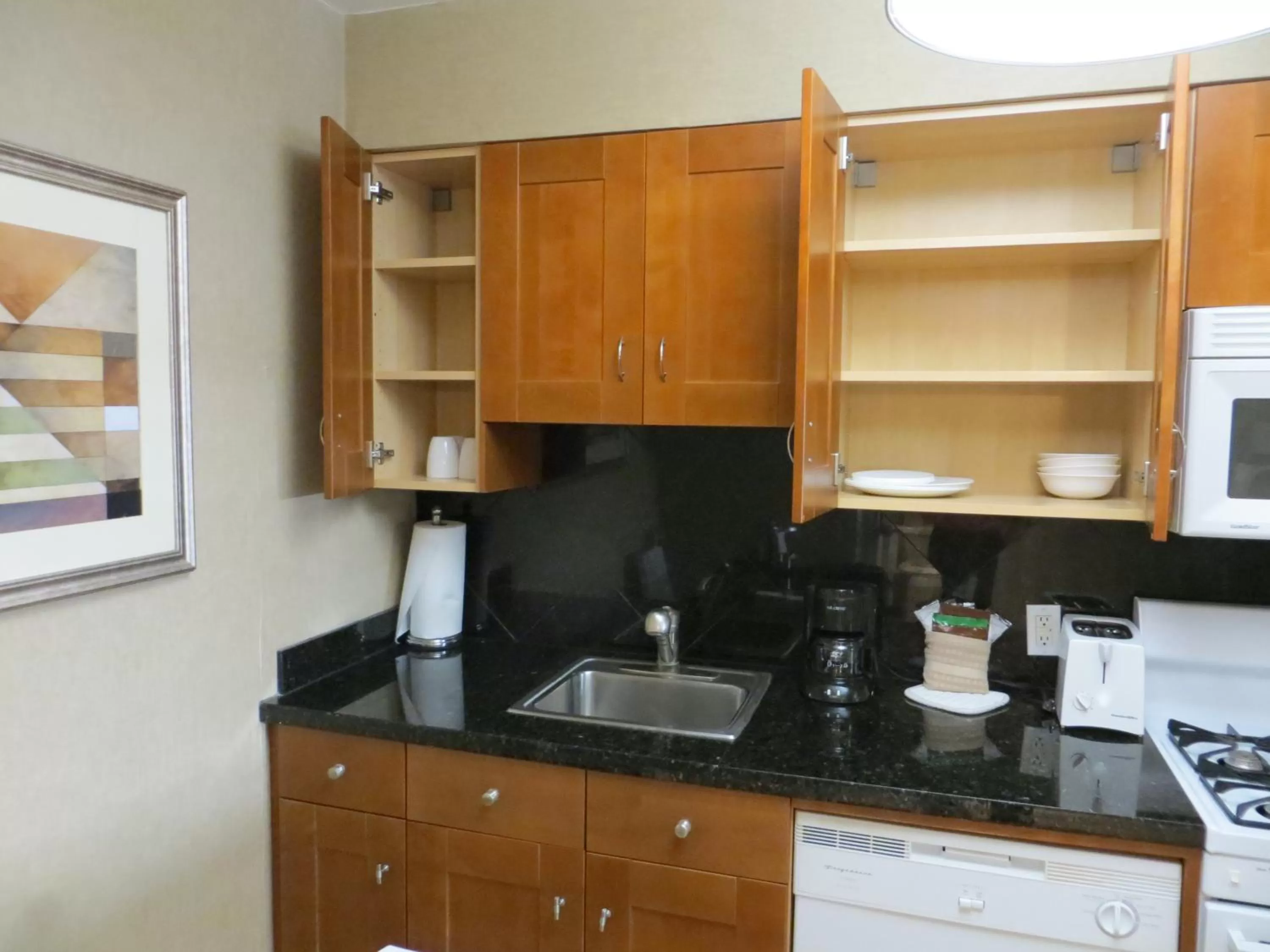 Kitchen or kitchenette in 7 Springs Inn & Suites