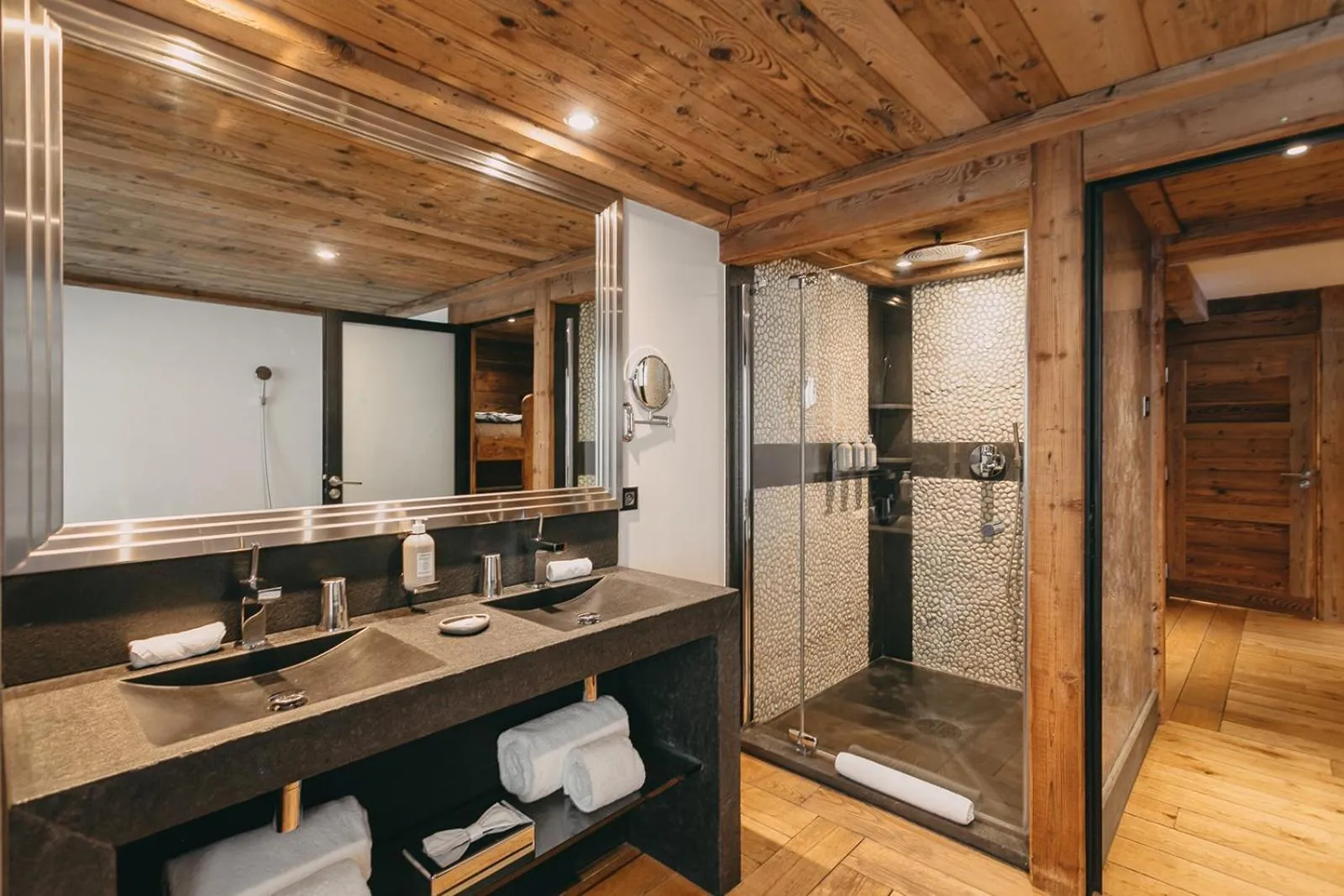 Bathroom in Les Suites – Maison Bouvier