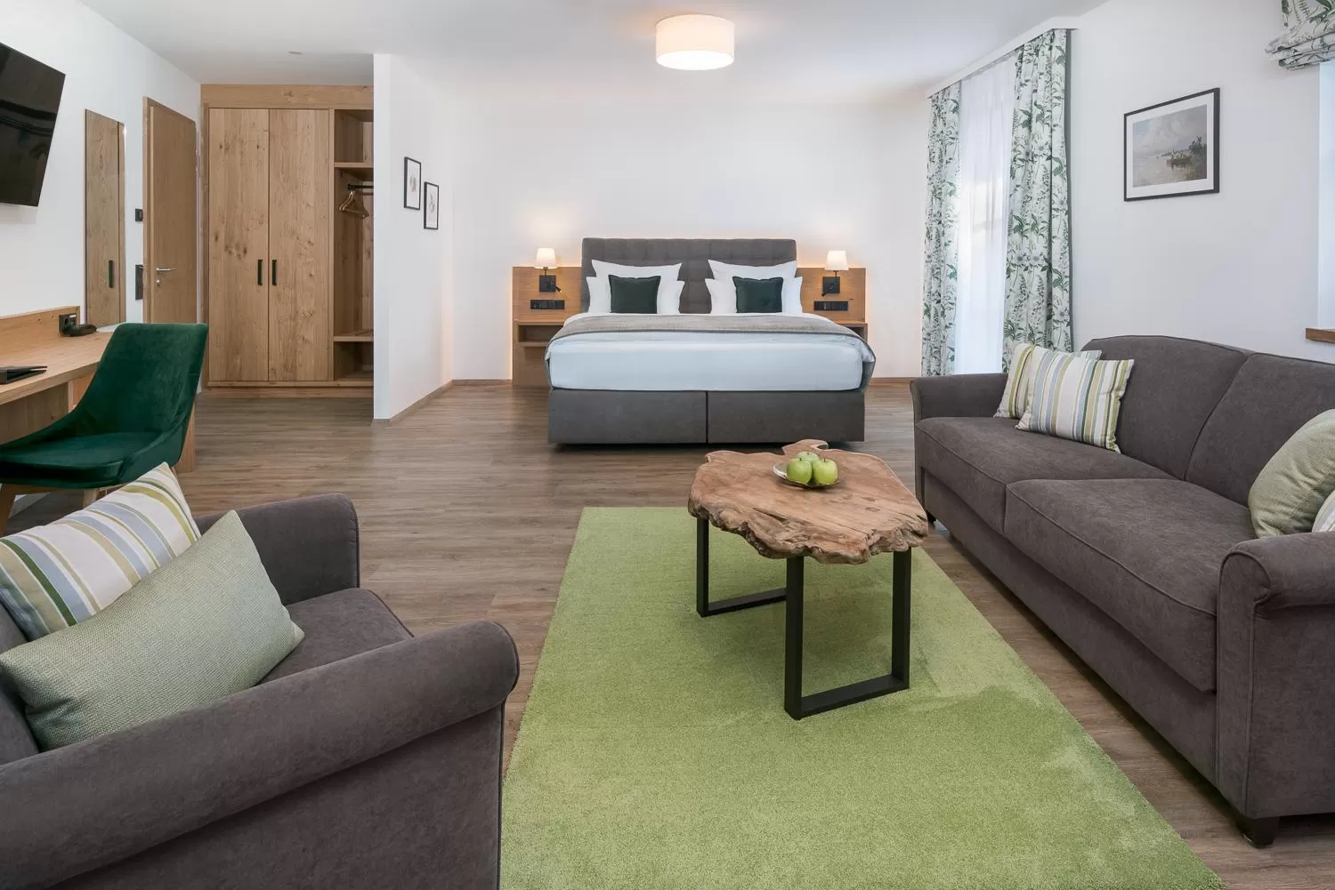 Photo of the whole room, Bed in Hotel Obermaier