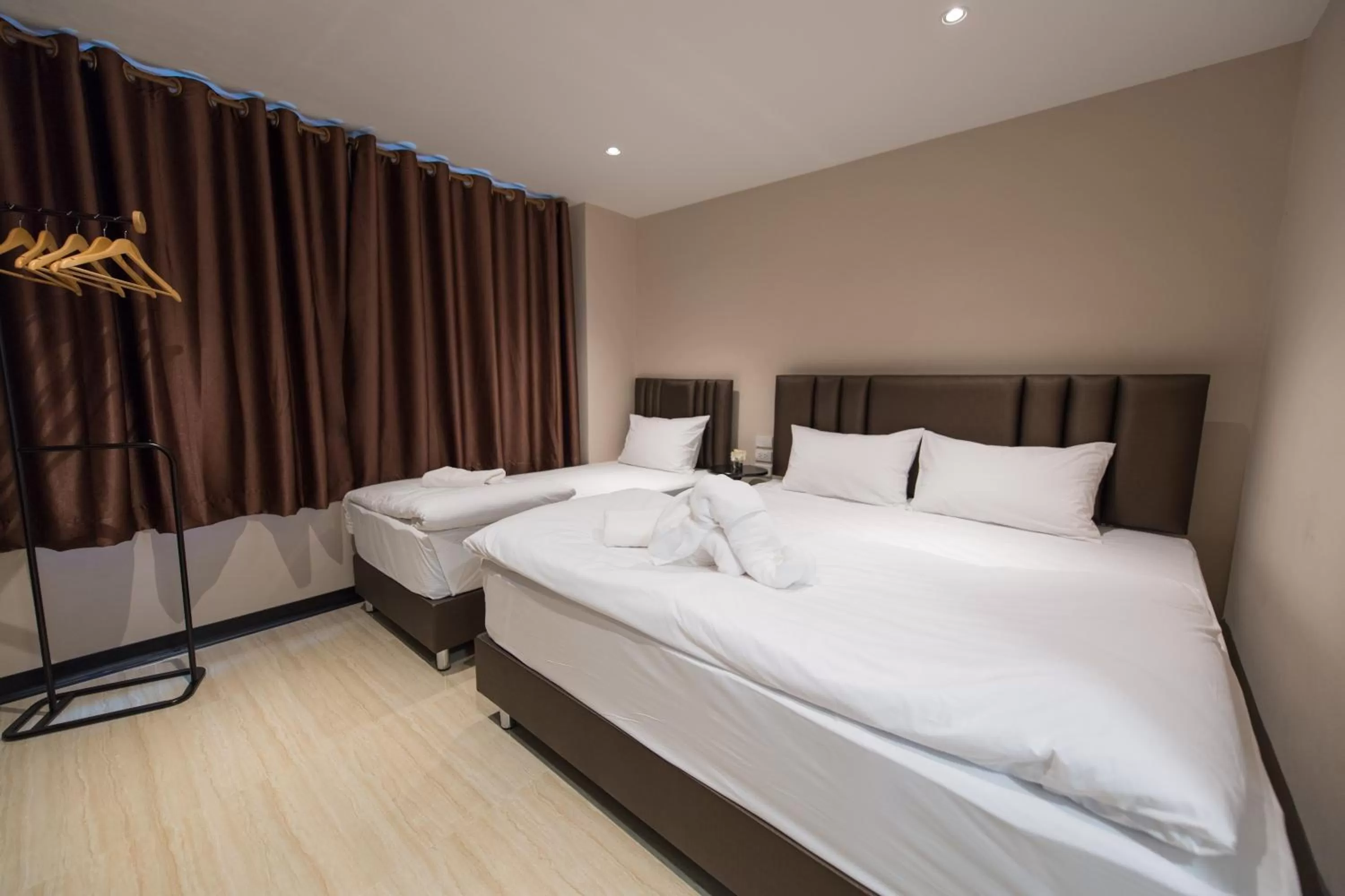 Bed in Let's Zzz Bangkok