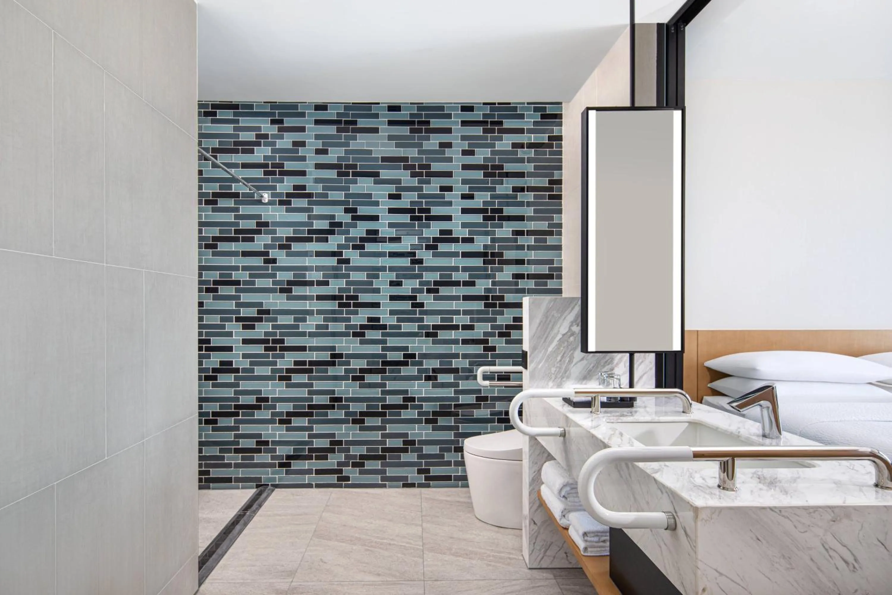 Bathroom, Bed in Fairfield by Marriott Kunming Xinying