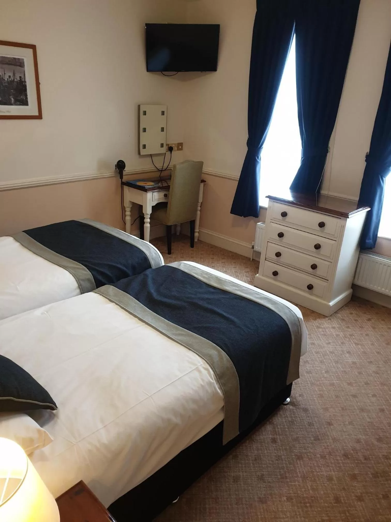 Twin Room with Bay View in The Pegwell Bay Hotel