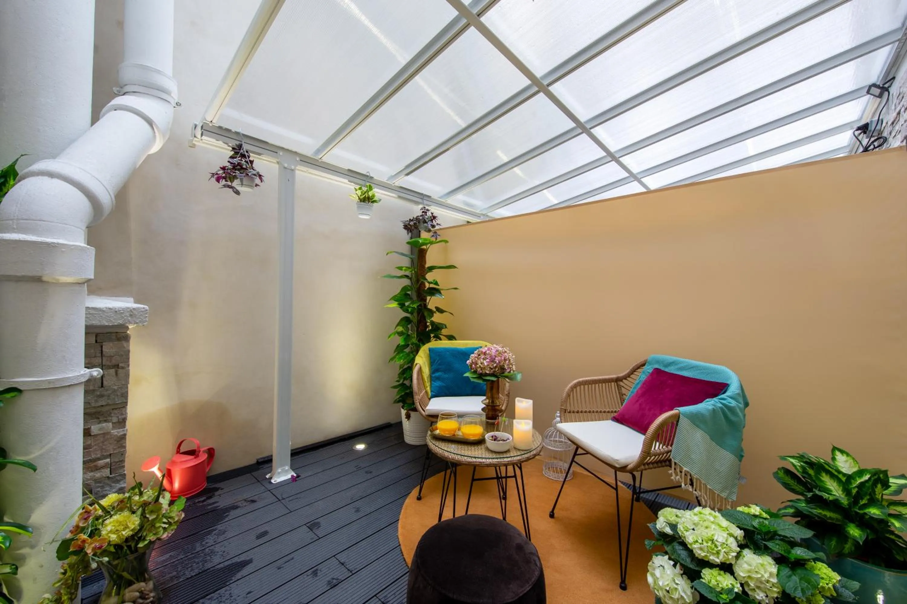 Patio in Hôtel Veryste & Spa Paris