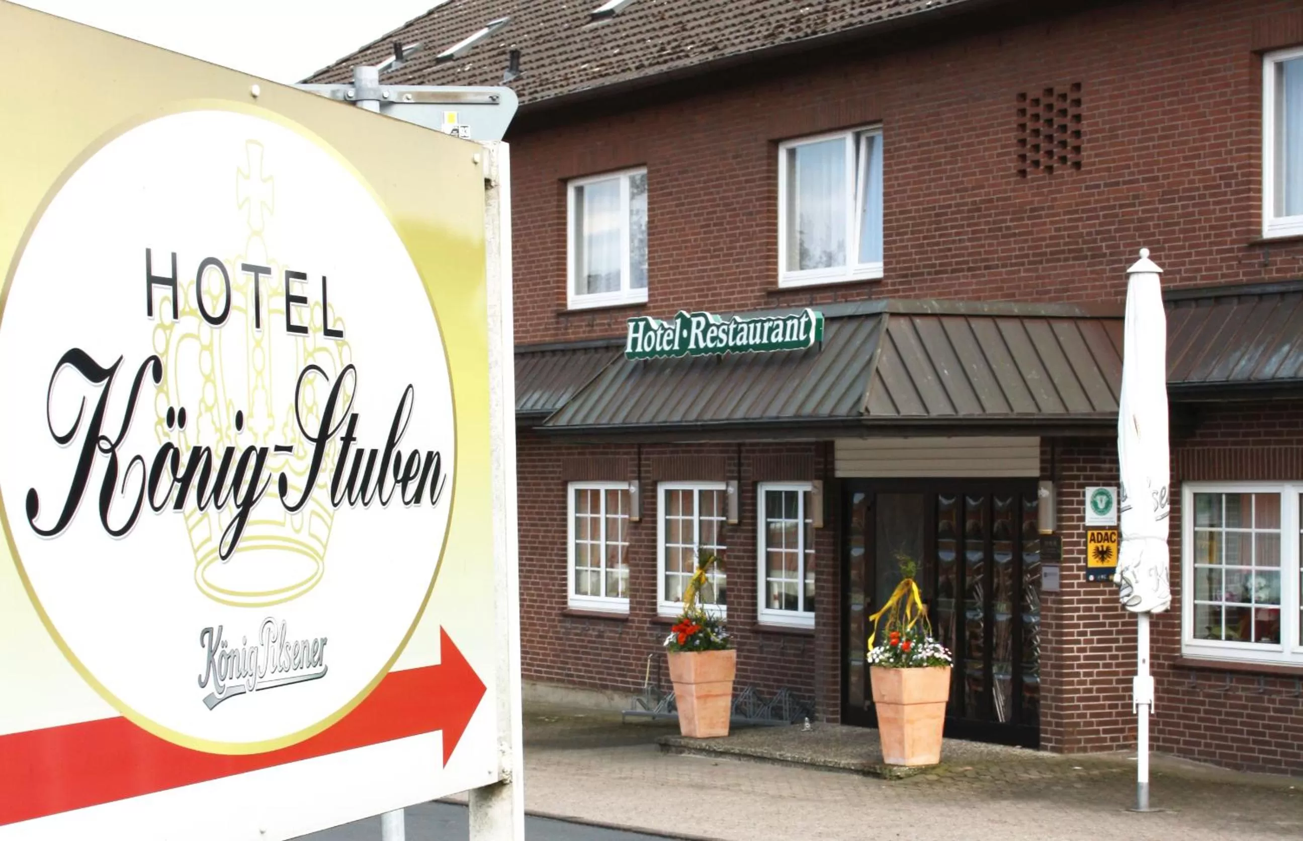 Facade/entrance in Hotel König-Stuben
