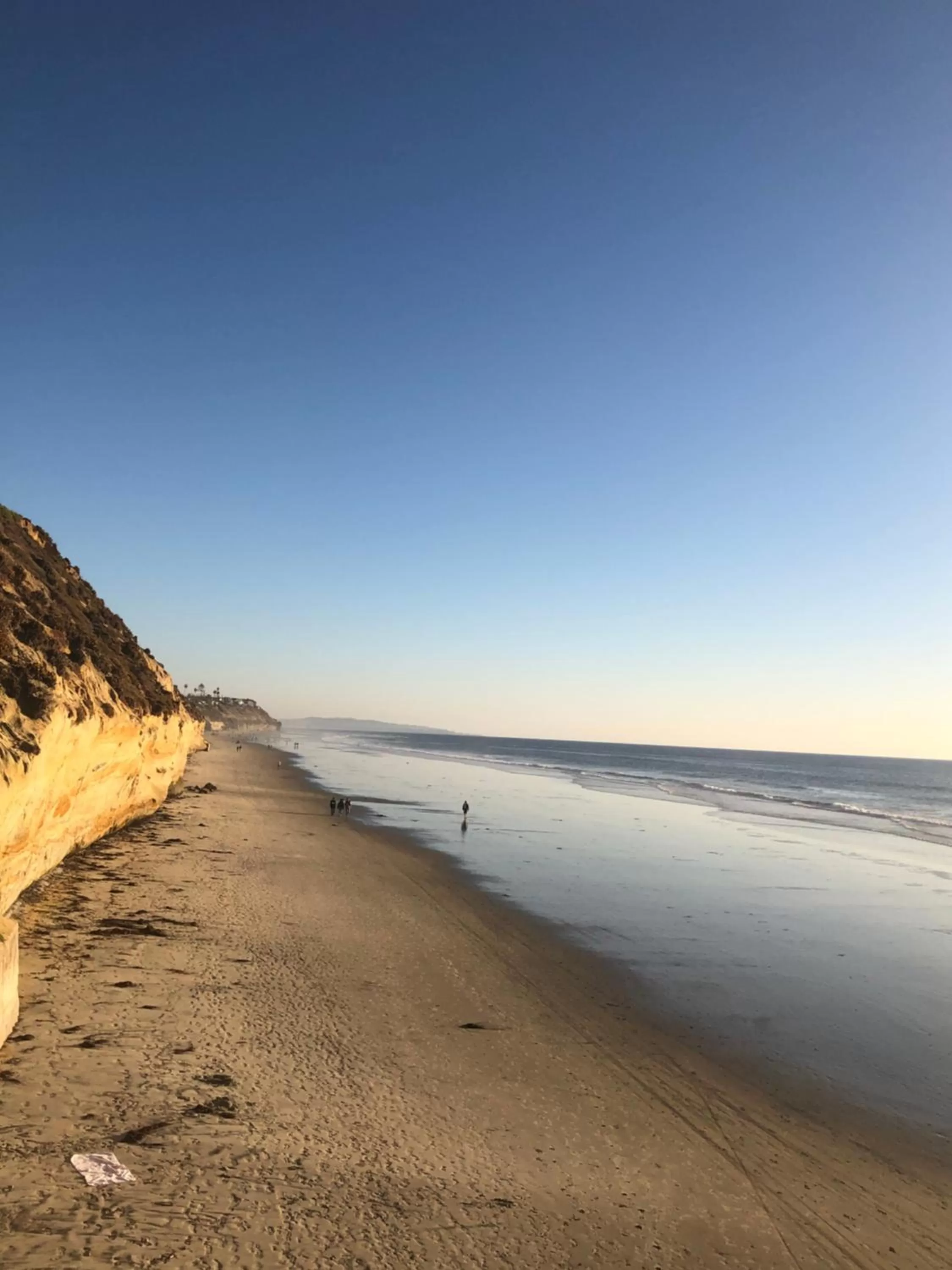 Beach in Moonlight Beach Motel