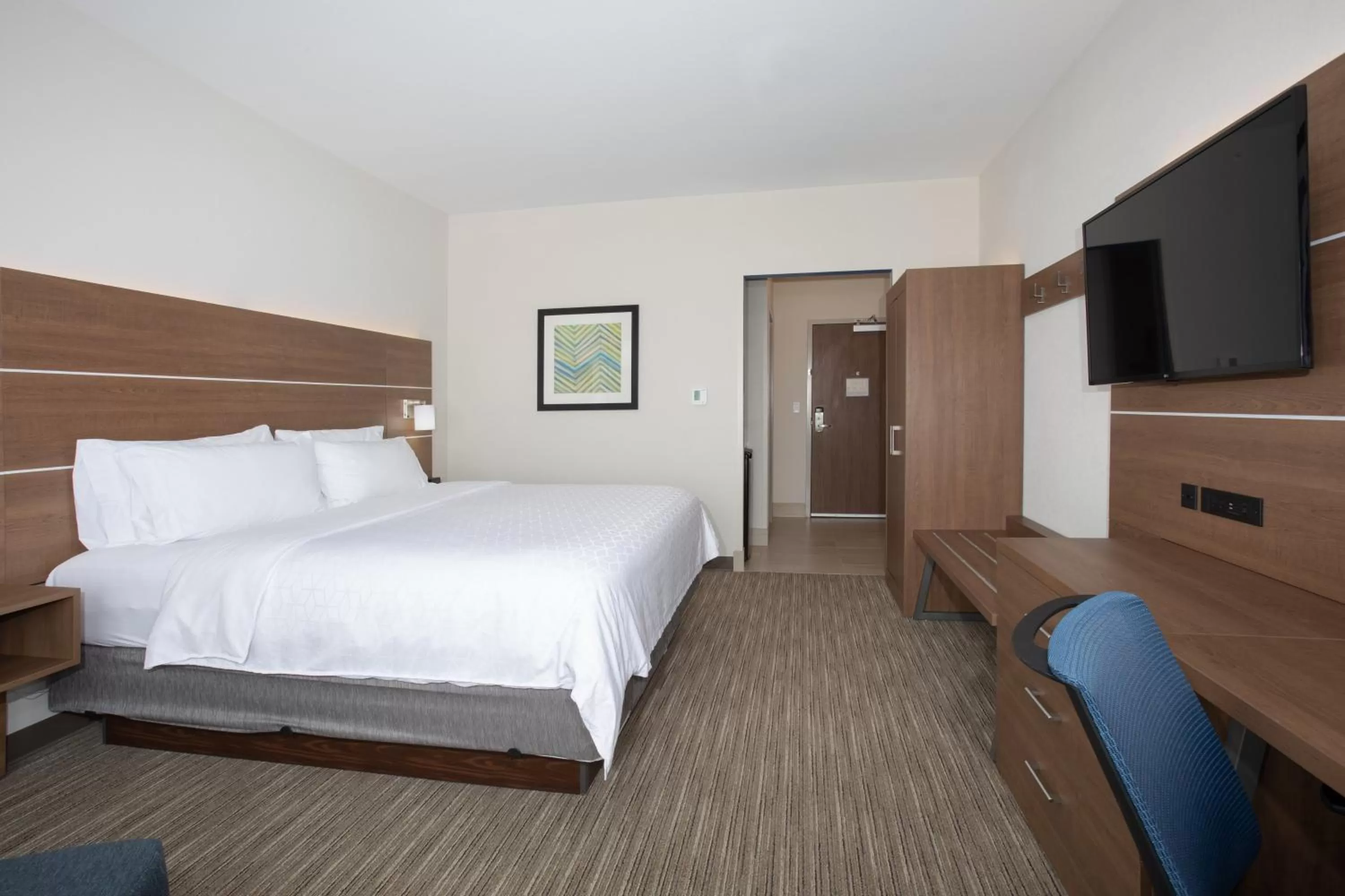 Photo of the whole room, Bed in Holiday Inn Express & Suites - Goodland I-70 by IHG