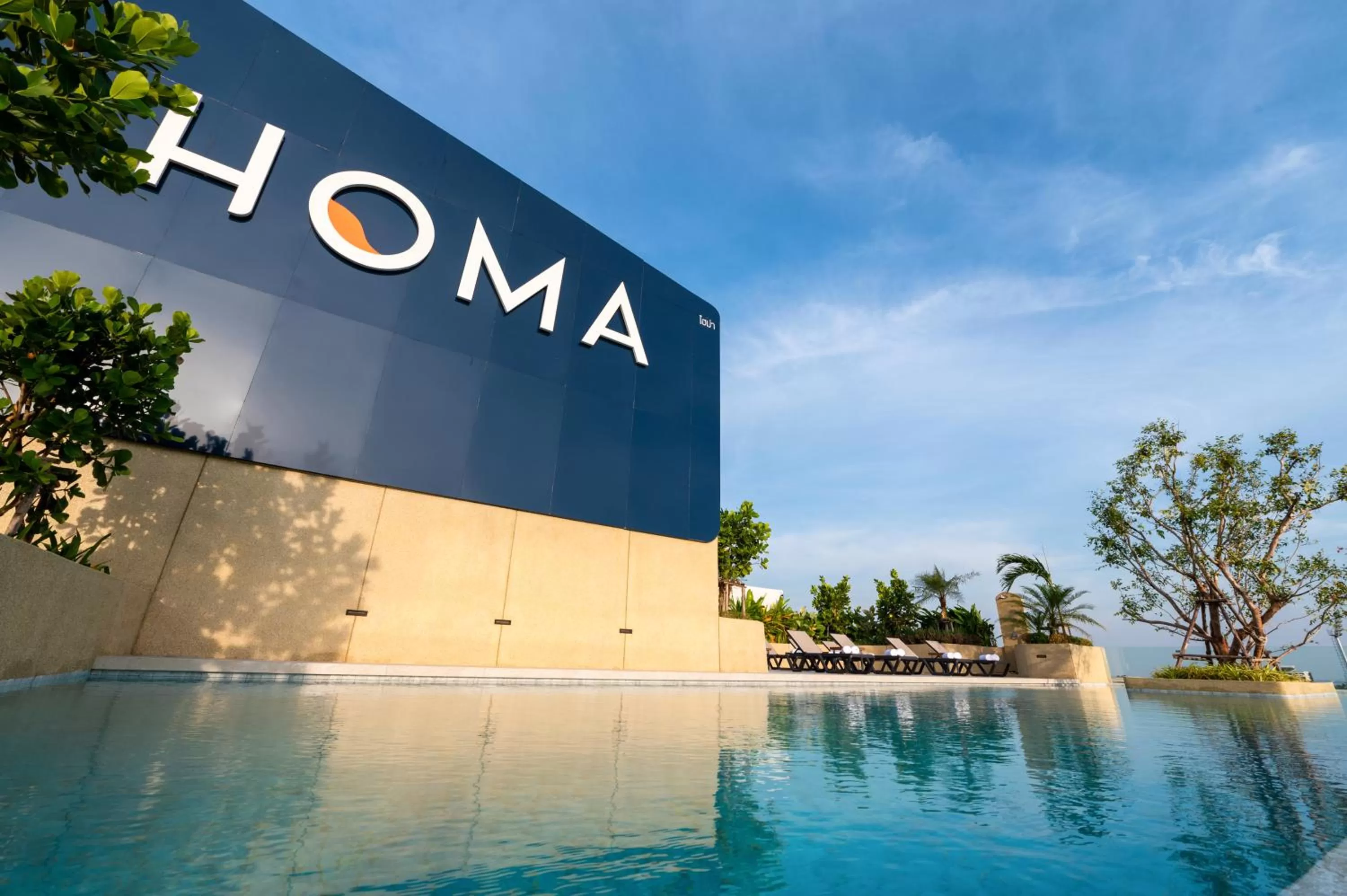 Swimming pool in HOMA Si Racha