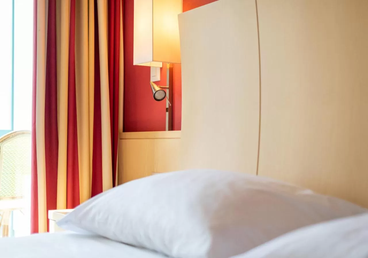 Bed in Grand Hotel et Centre Thermal d'Yverdon-les-Bains