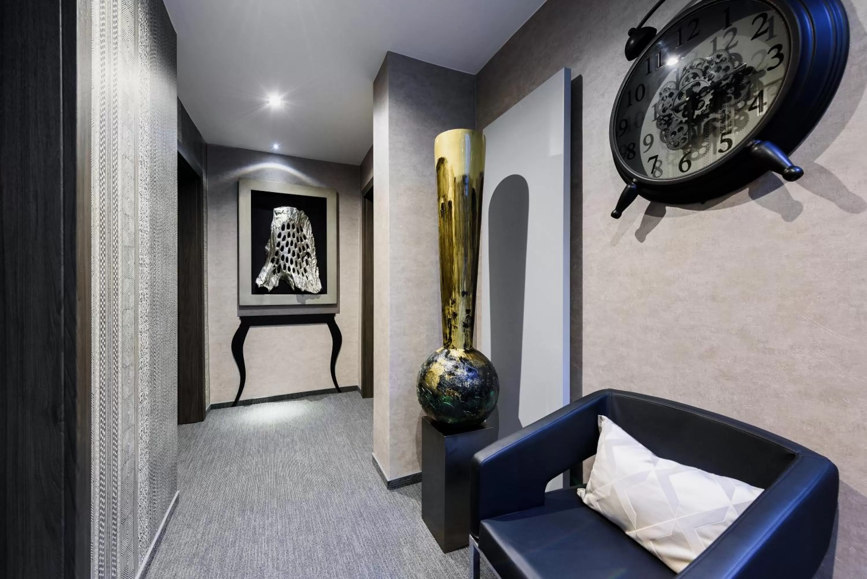 Seating area in RQ Boutique & Unique Hotel