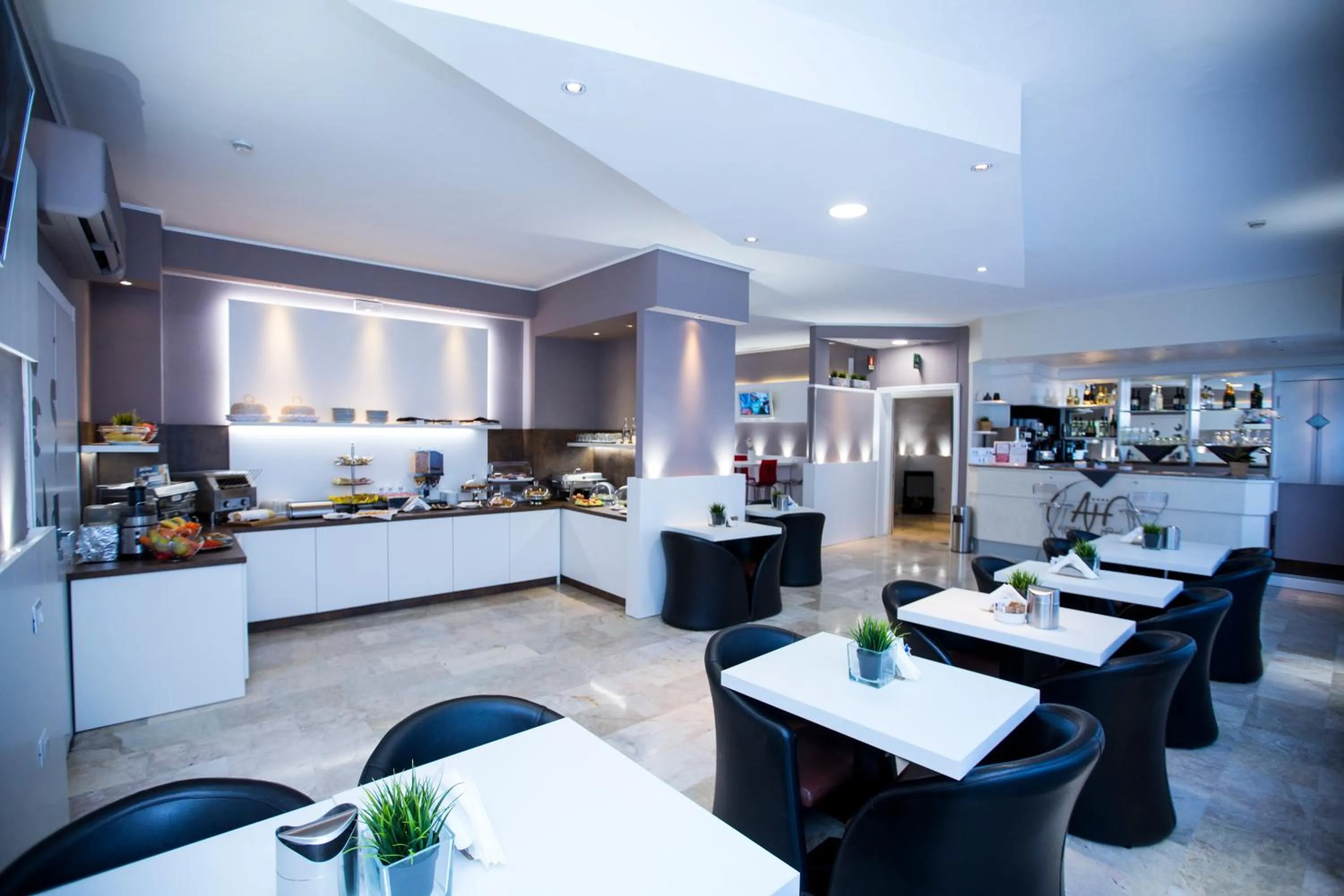 Restaurant/places to eat in Agape Hotel AA Hotels