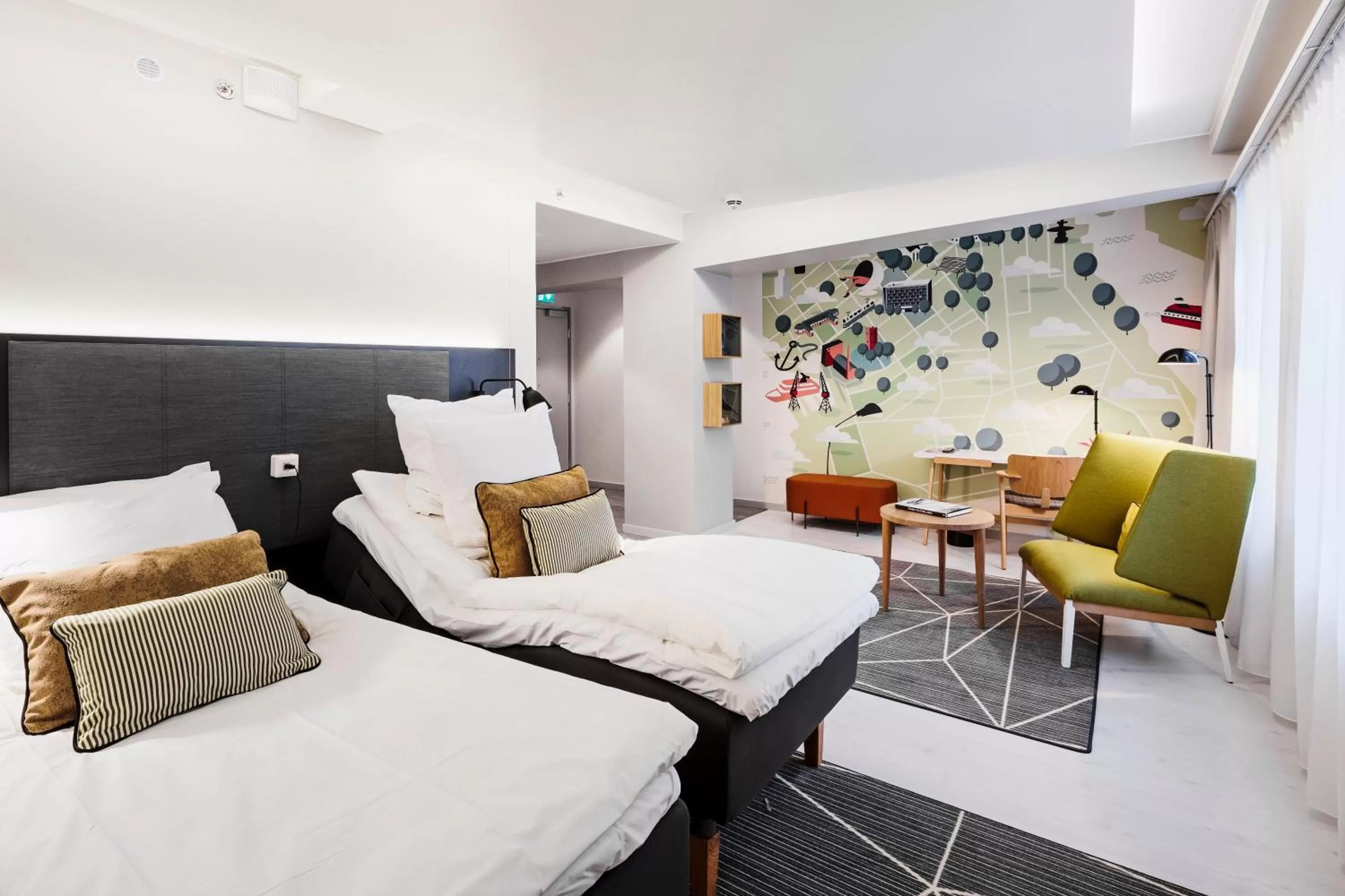 Photo of the whole room, Bed in Hotel Indigo Helsinki-Boulevard by IHG