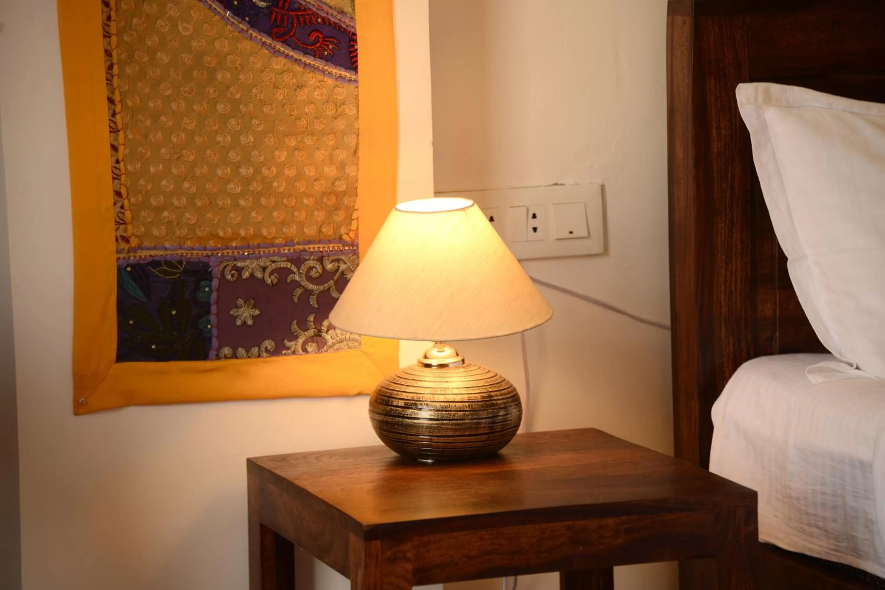 Decorative detail in Omak Tiger Seven