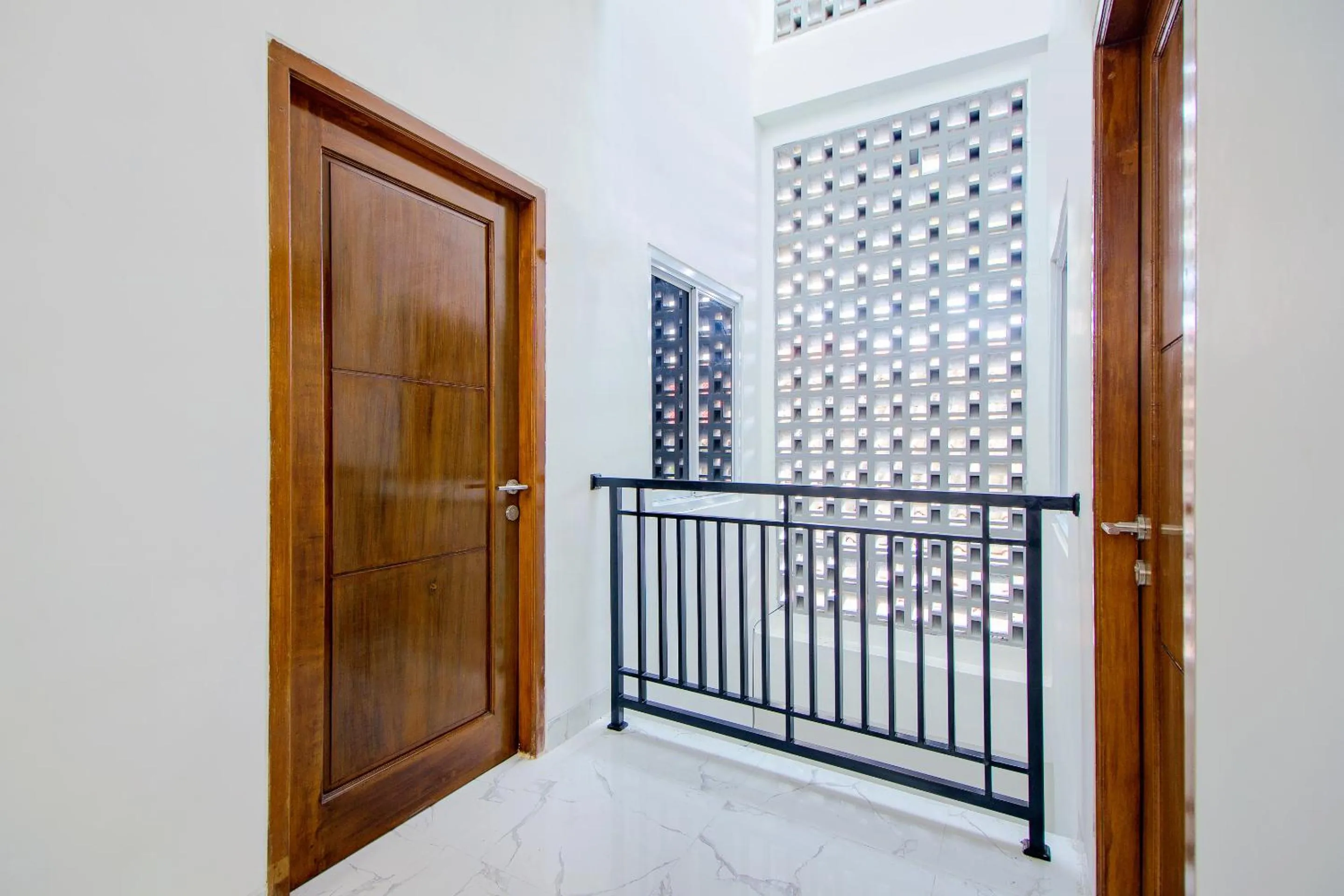 Balcony/Terrace in Hotel O 88 Exclusive Guesthouse