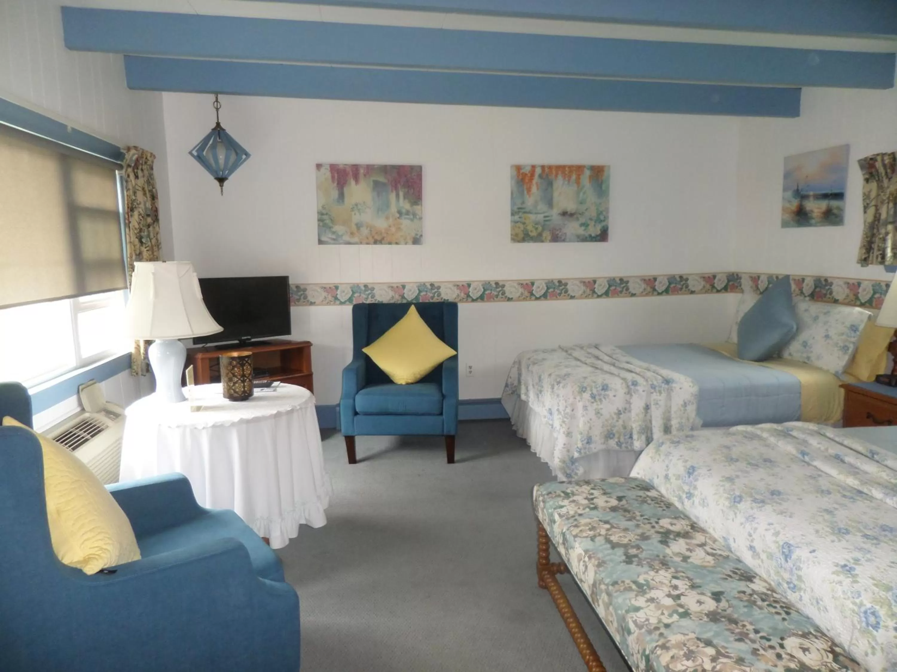 Coffee/tea facilities, Bed in Claddagh Motel & Suites