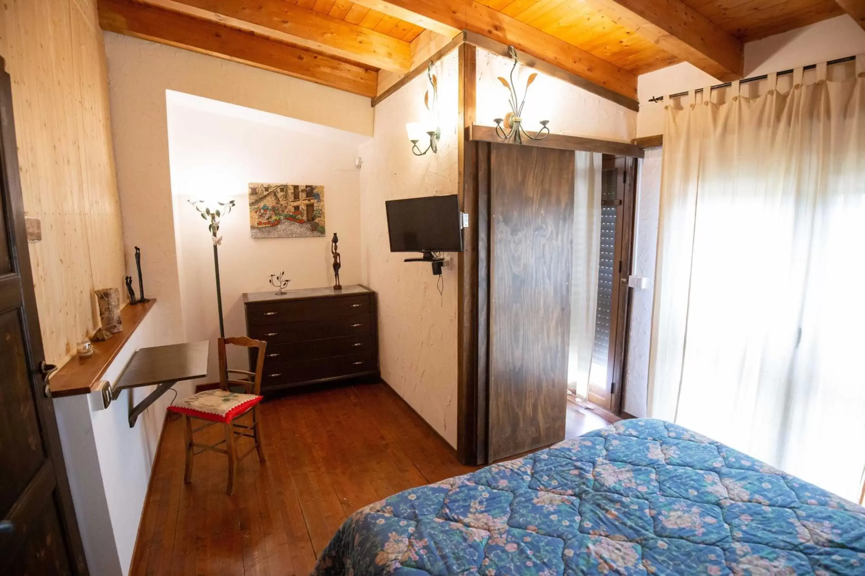 Double Room with Private Bathroom - single occupancy in La Casa In Pietra Double Room with Private Bathroom - single occupancy in La Casa In Pietra