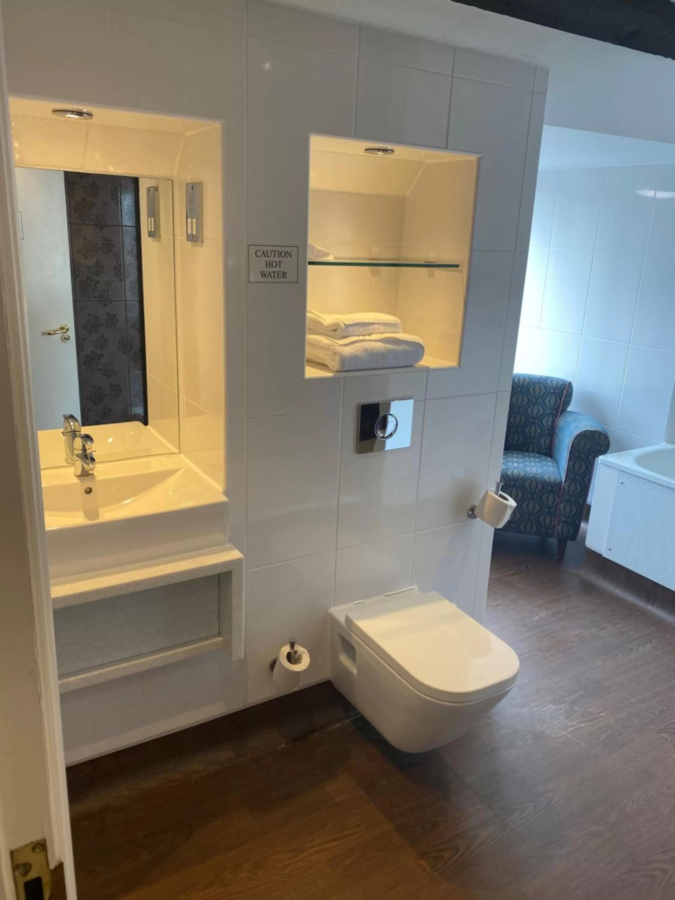 Bathroom in The Hippodrome Wetherspoon