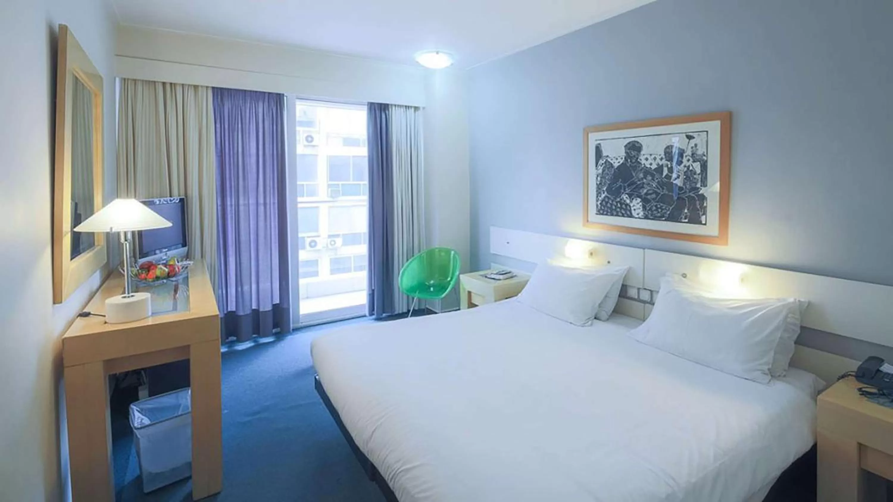 Bedroom, Bed in Dorian Inn - Sure Hotel Collection by Best Western