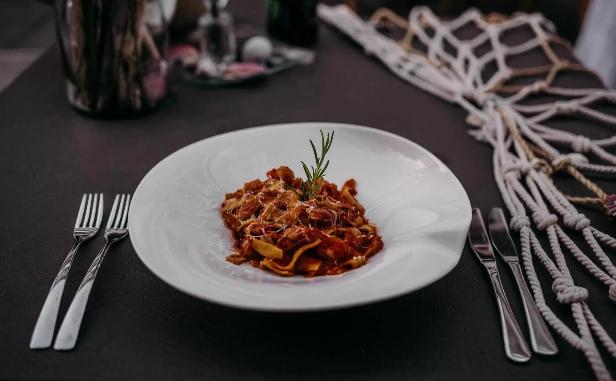 Restaurant/places to eat in Hotel Kunst