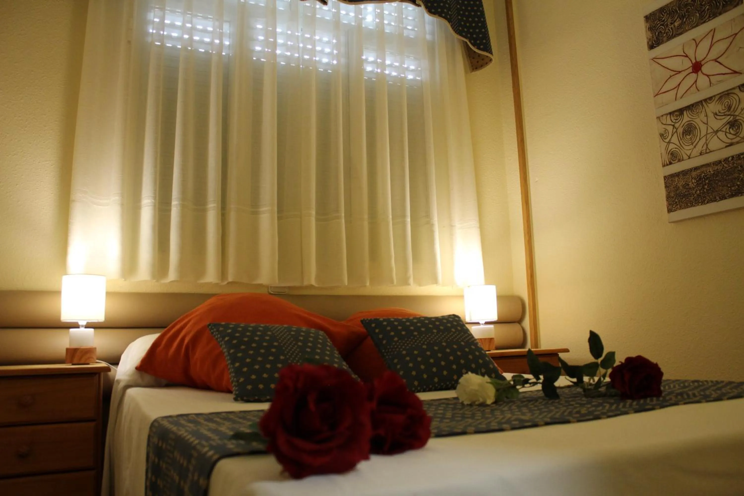 Photo of the whole room, Bed in Hotel Cuatro Caños