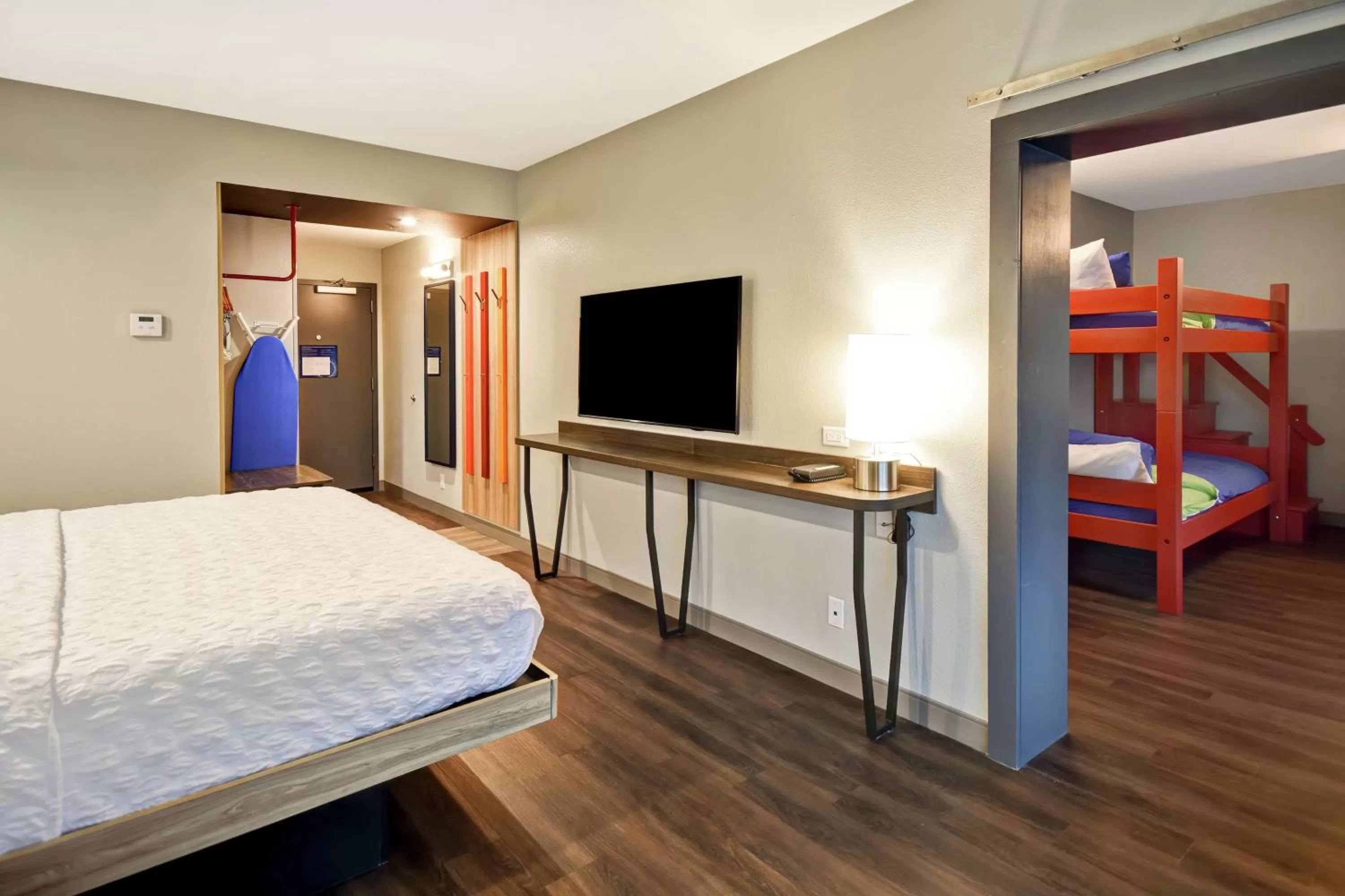 Bedroom, Bed in Tru By Hilton Pigeon Forge