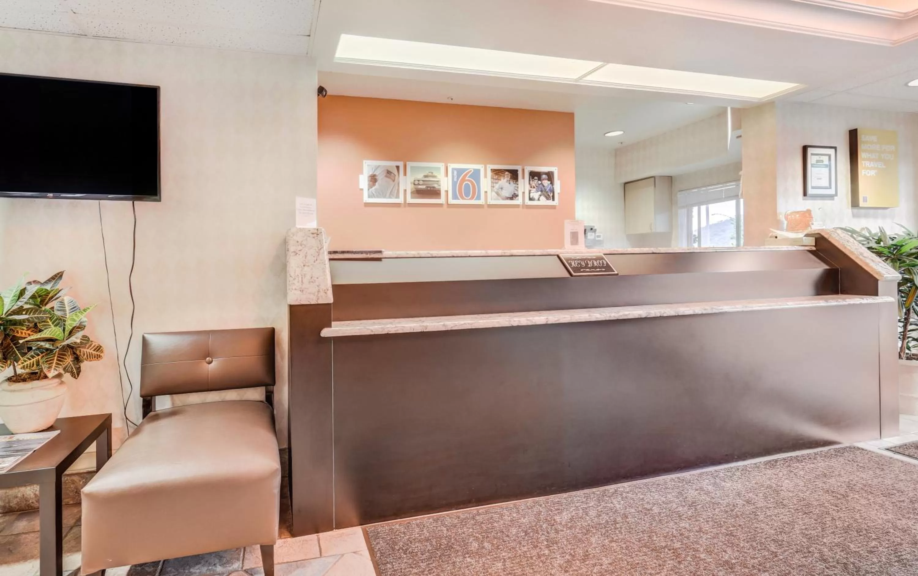Lobby or reception in Motel 6-Roseburg, OR