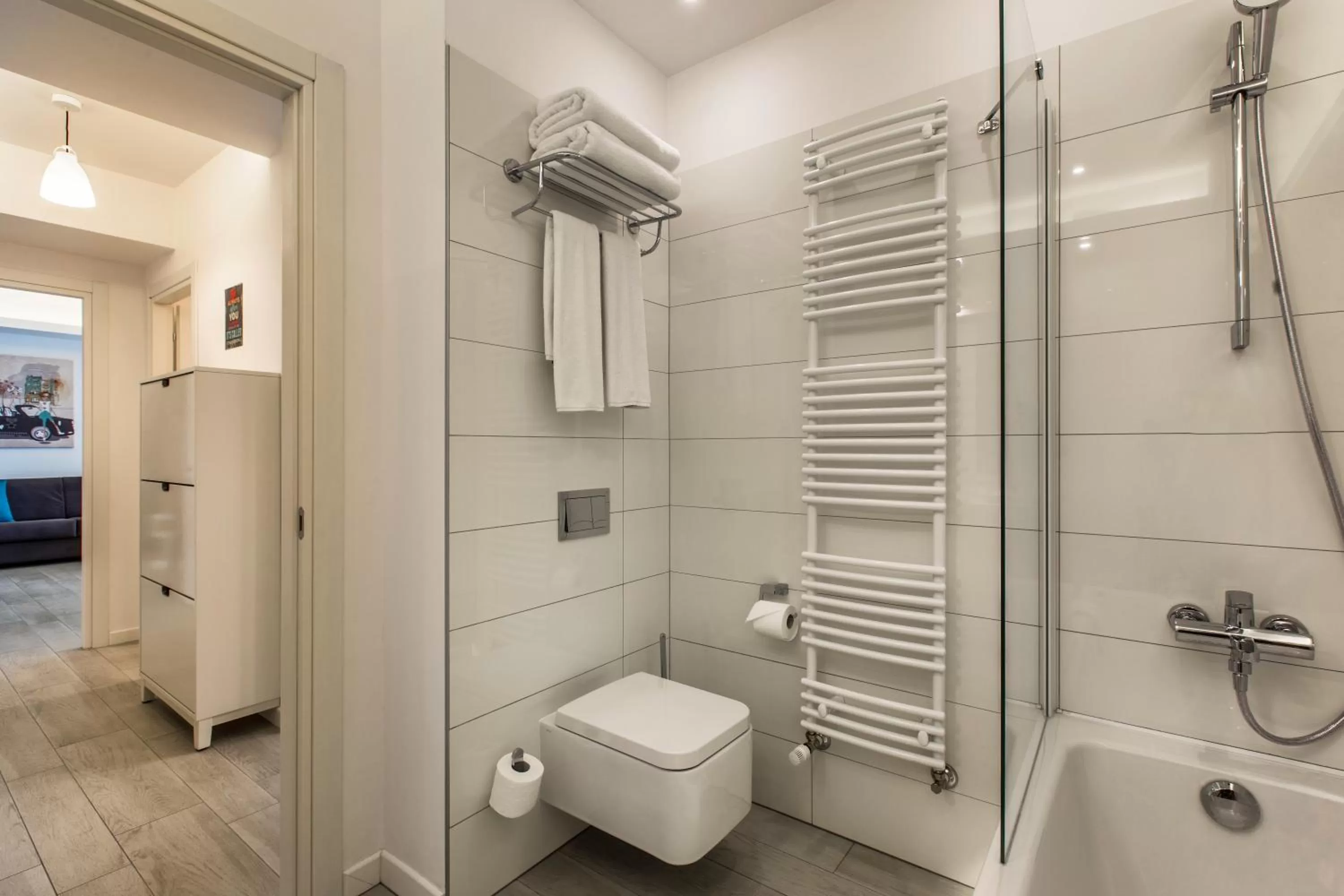 Shower in Mava Apartamente