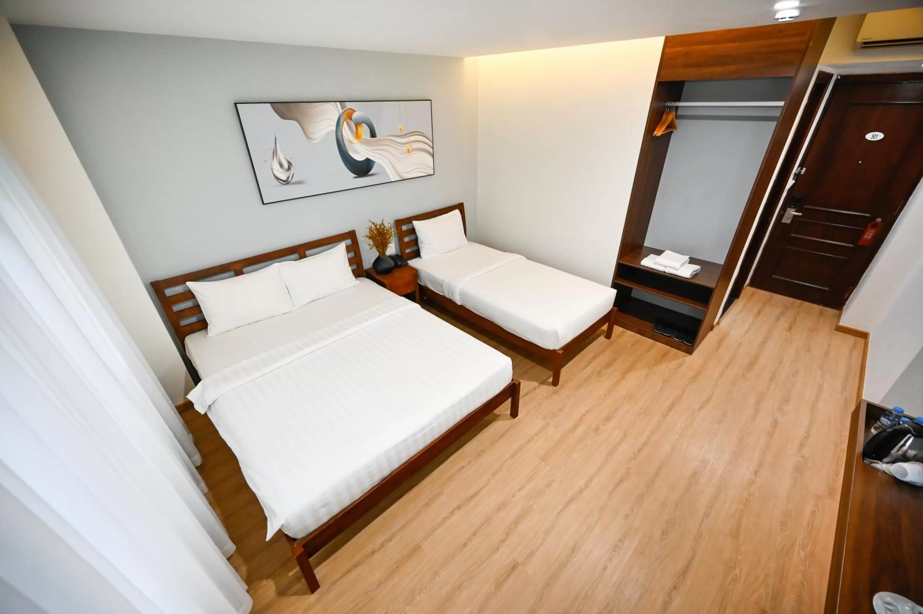 Bed in Pearl Central Hotel- Near Nguyen Hue street