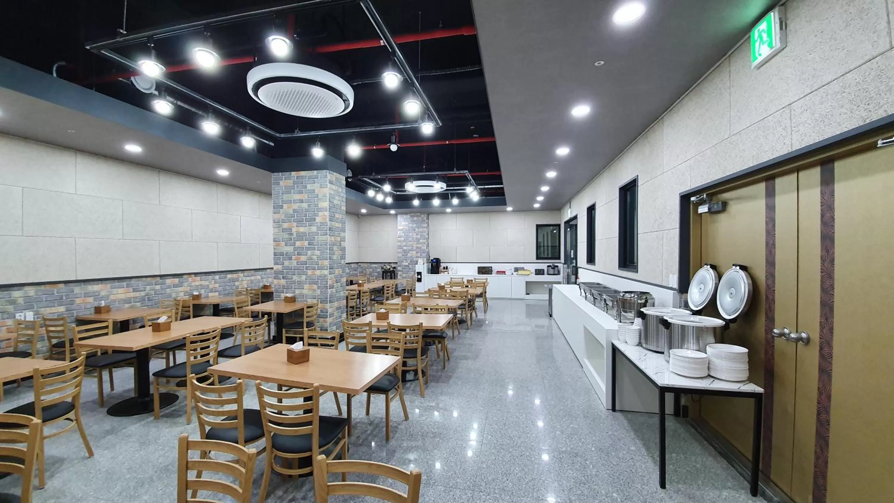 Restaurant/Places to Eat in The Port Hotel Busan