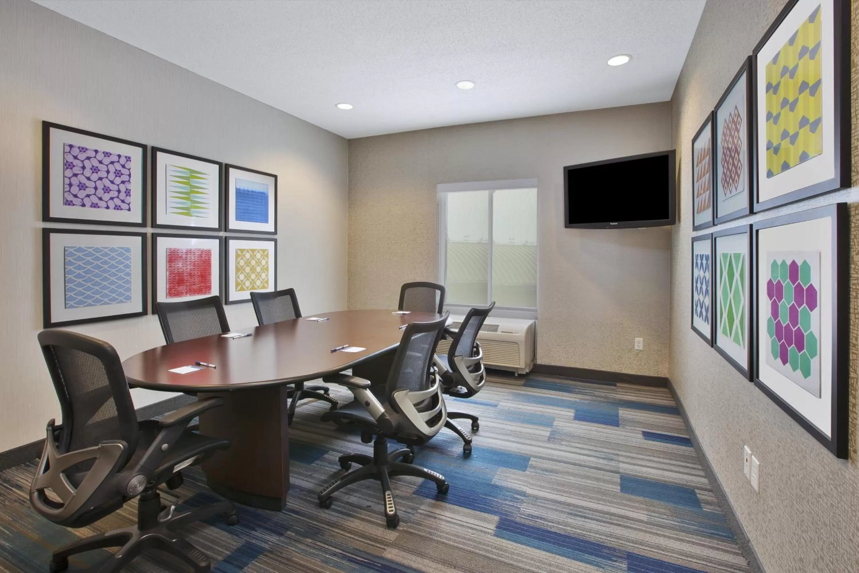 Meeting/conference room in Holiday Inn Express Hotel & Suites Auburn Hills by IHG