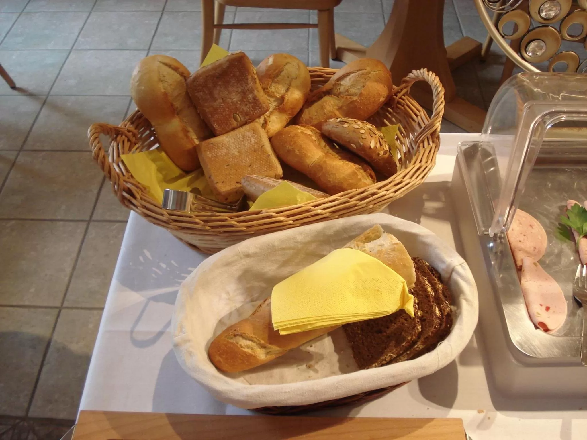 Buffet breakfast in Hotel Pension Zur Fährbrücke