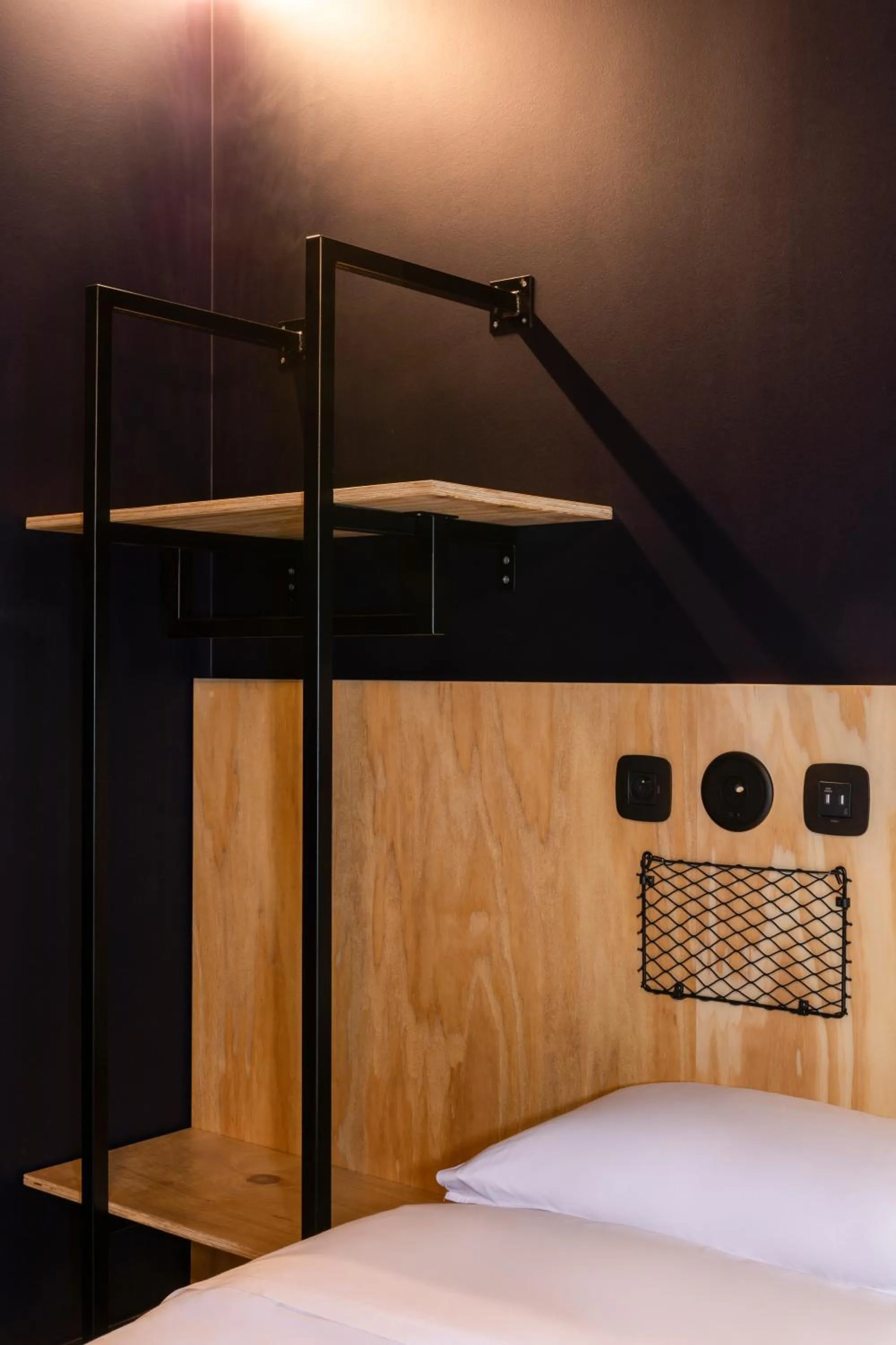 Bedroom, Bed in JO&JOE Paris - Nation