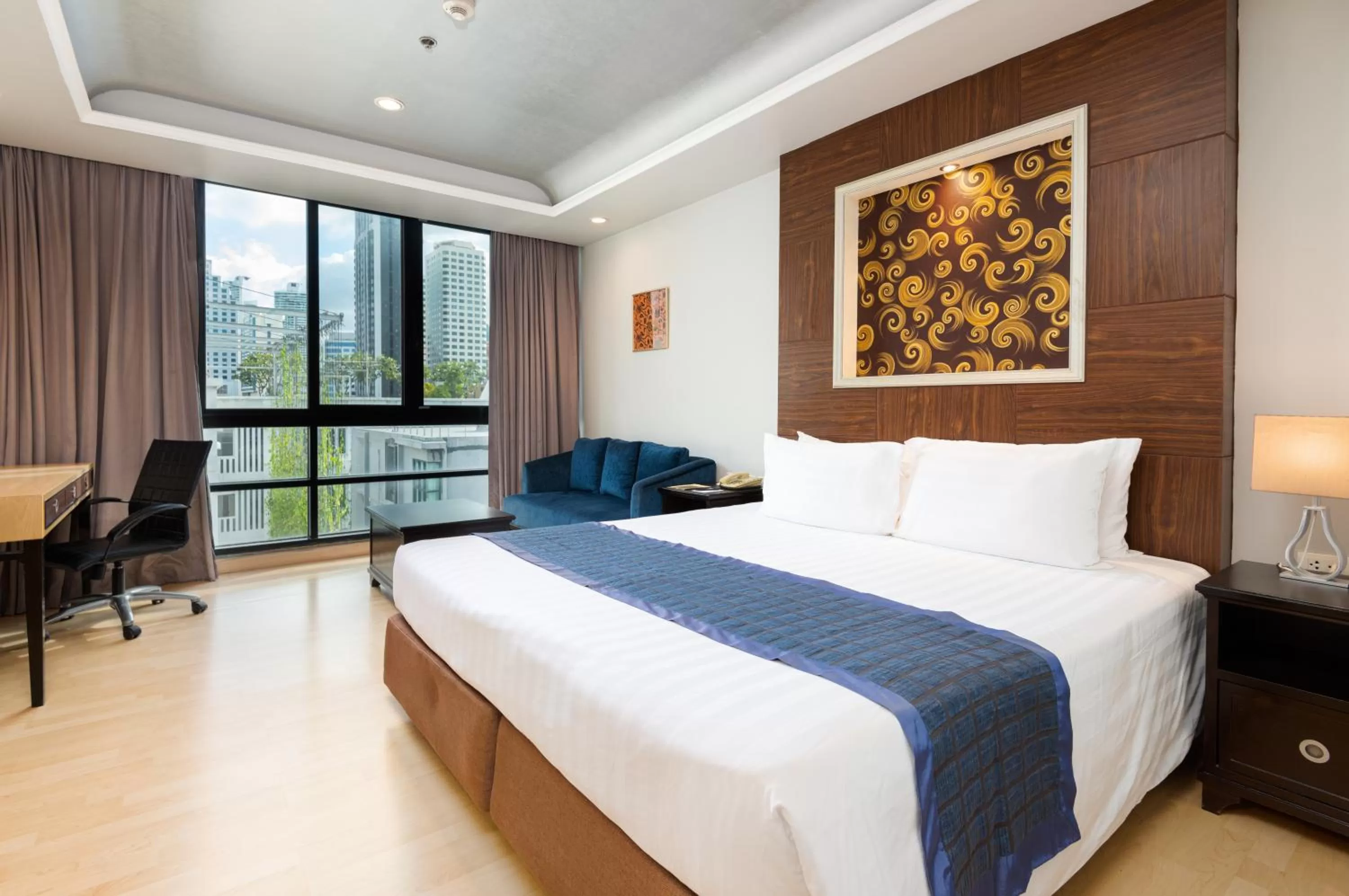 Bed in Admiral Premier Bangkok