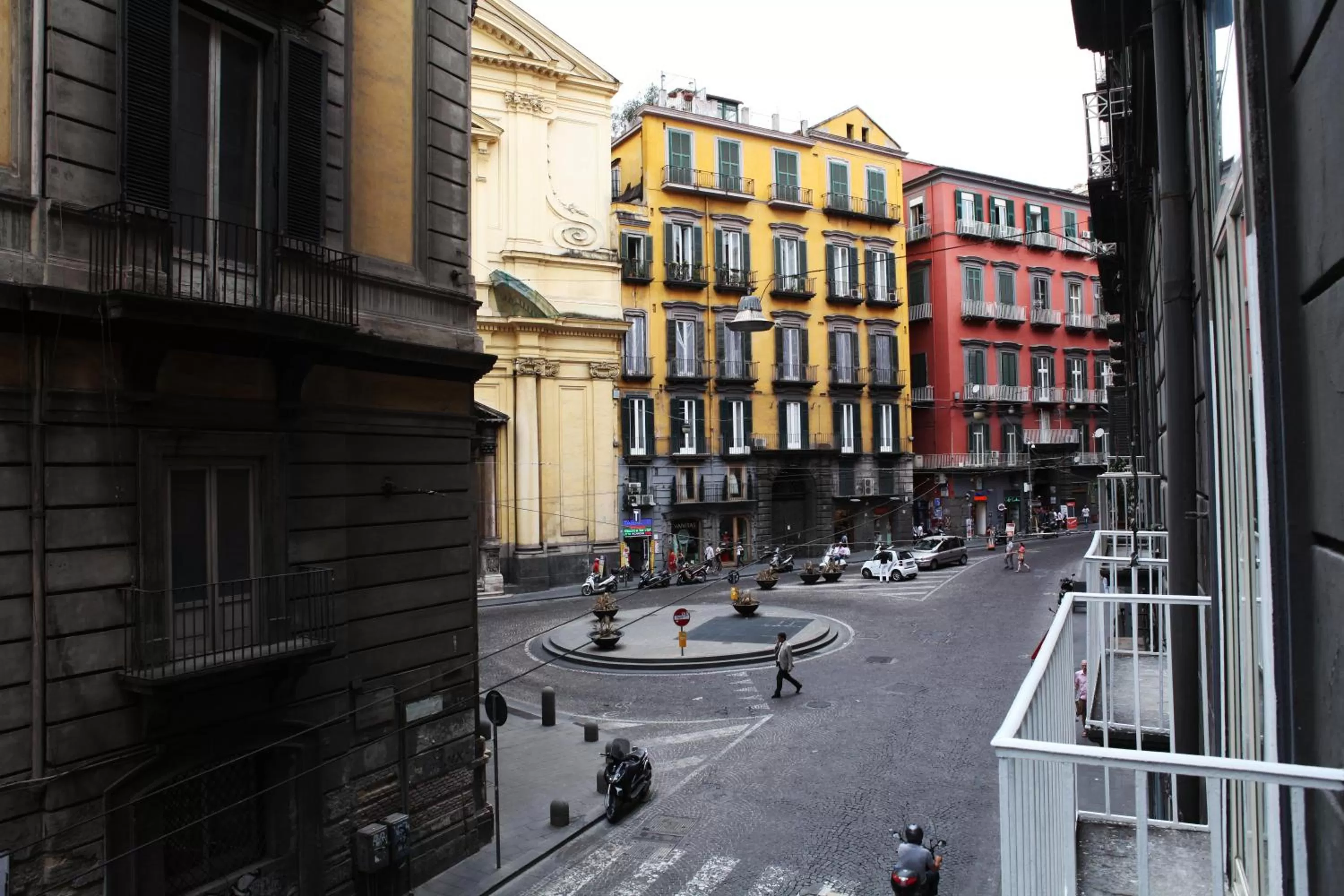 Nearby landmark in Maison Arena