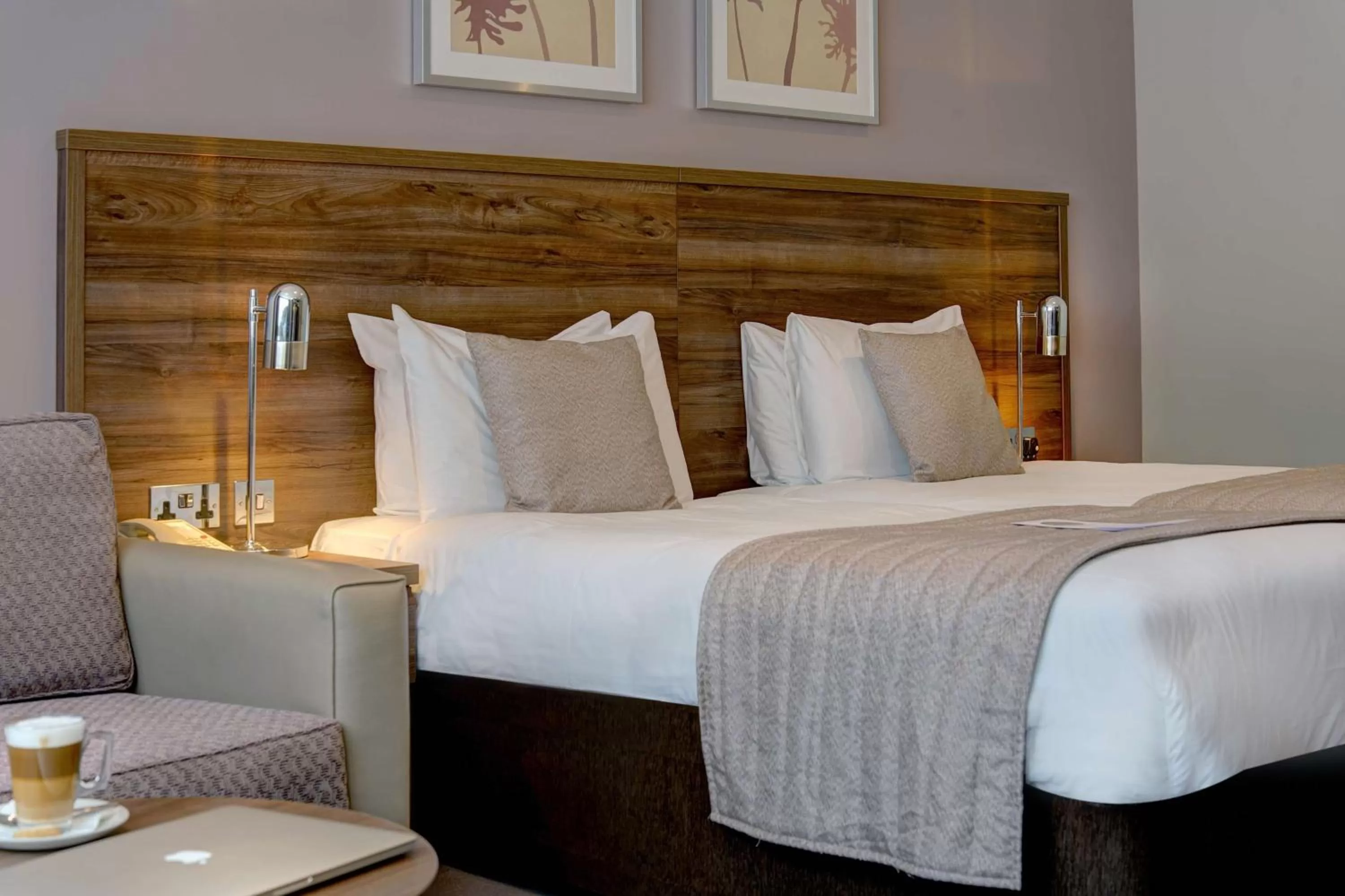 Photo of the whole room, Bed in Best Western Ship Hotel