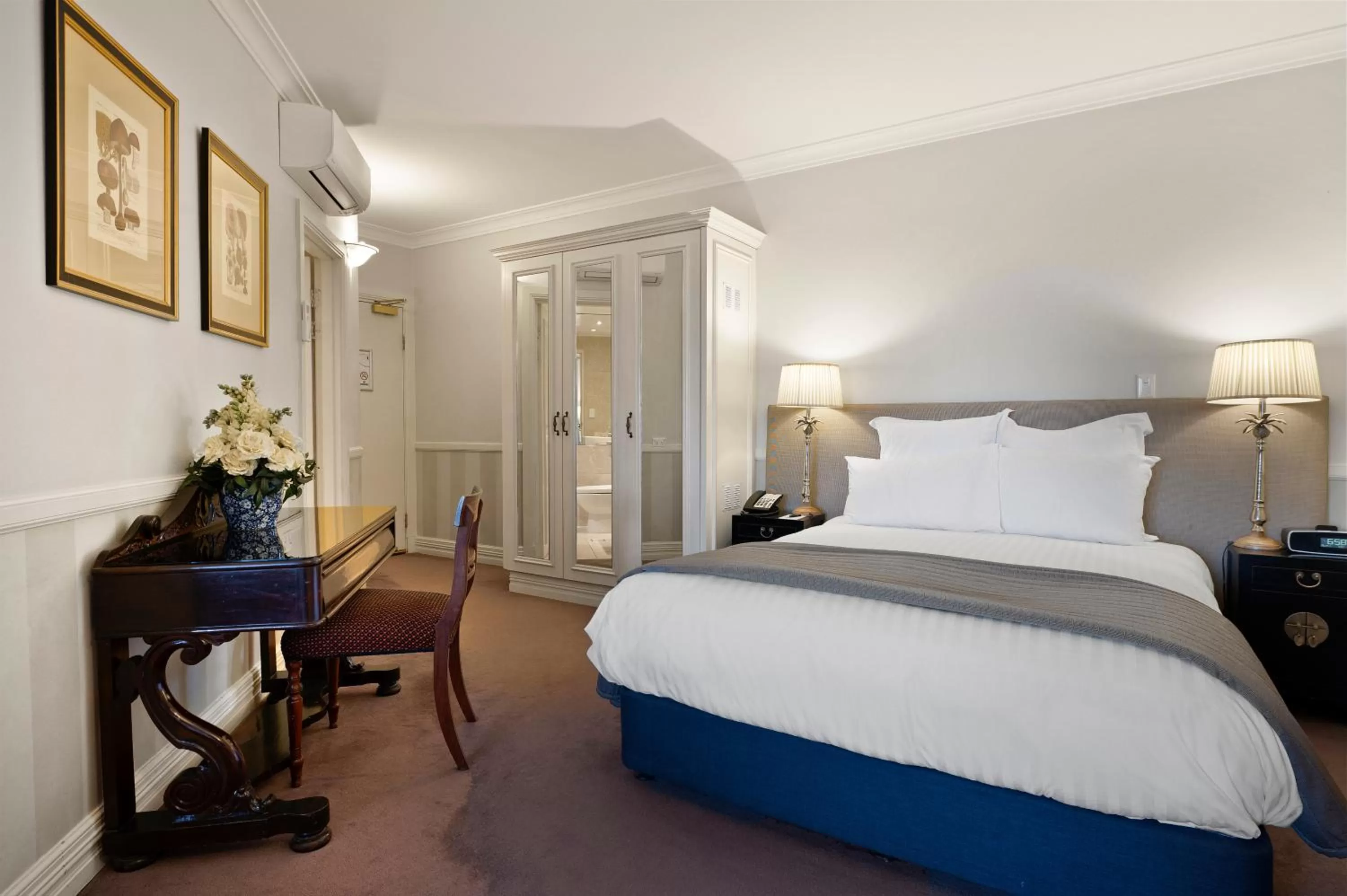 Bedroom, Bed in Echoes Boutique Hotel & Restaurant Blue Mountains