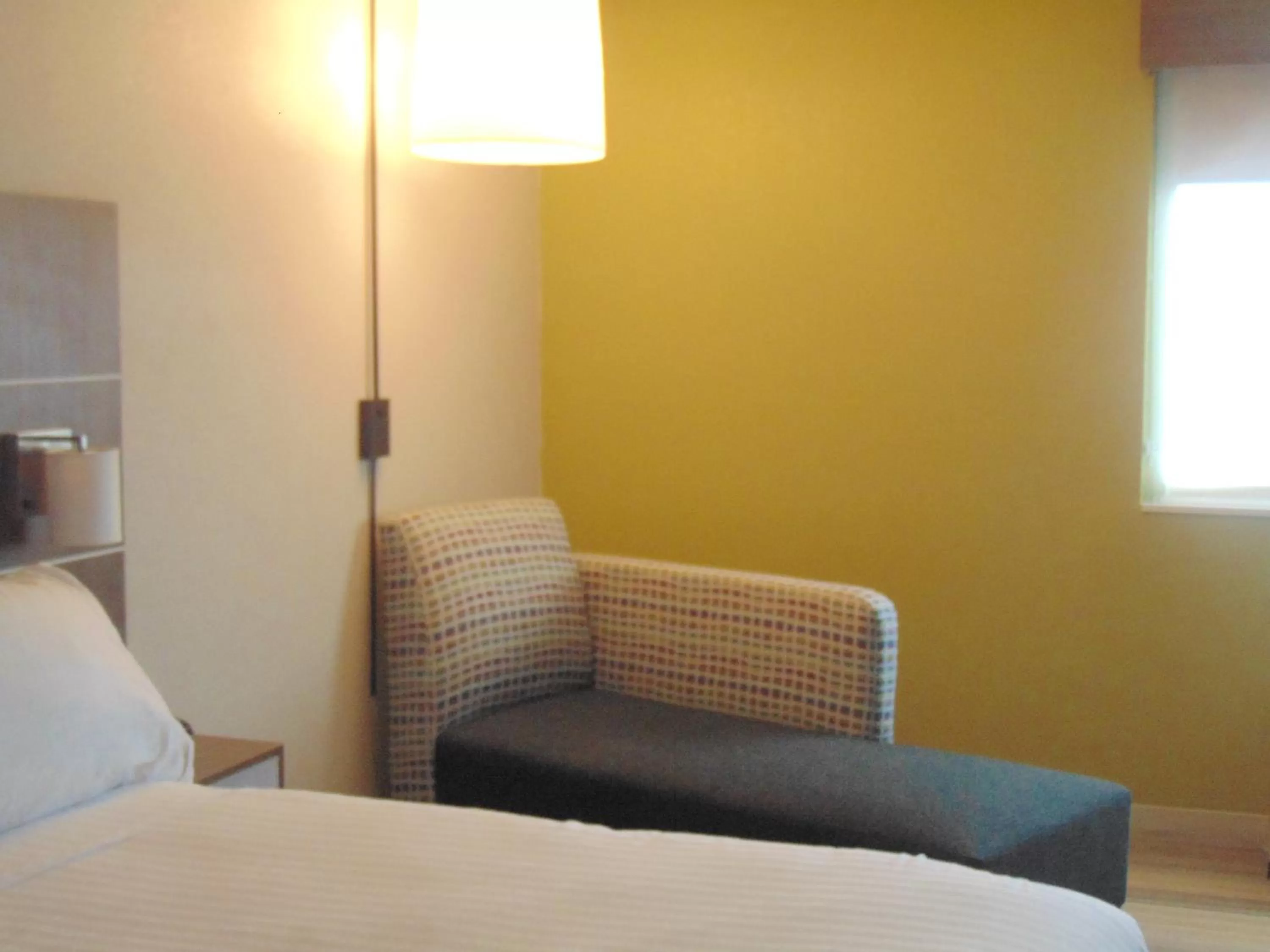 Photo of the whole room, Bed in Holiday Inn Express & Suites Wapakoneta by IHG