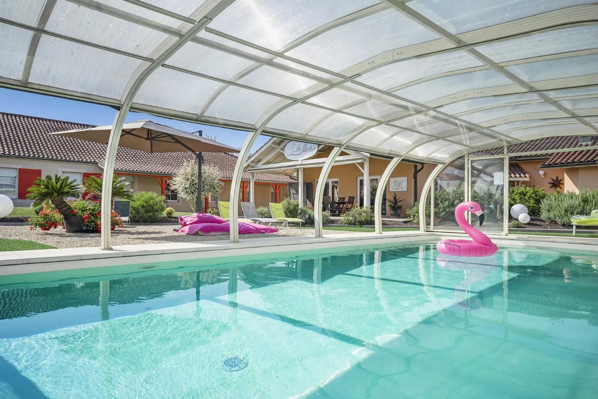 Pool view in The Originals Boutique, Hôtel Le Pillebois, Bourg-en-Bresse Nord