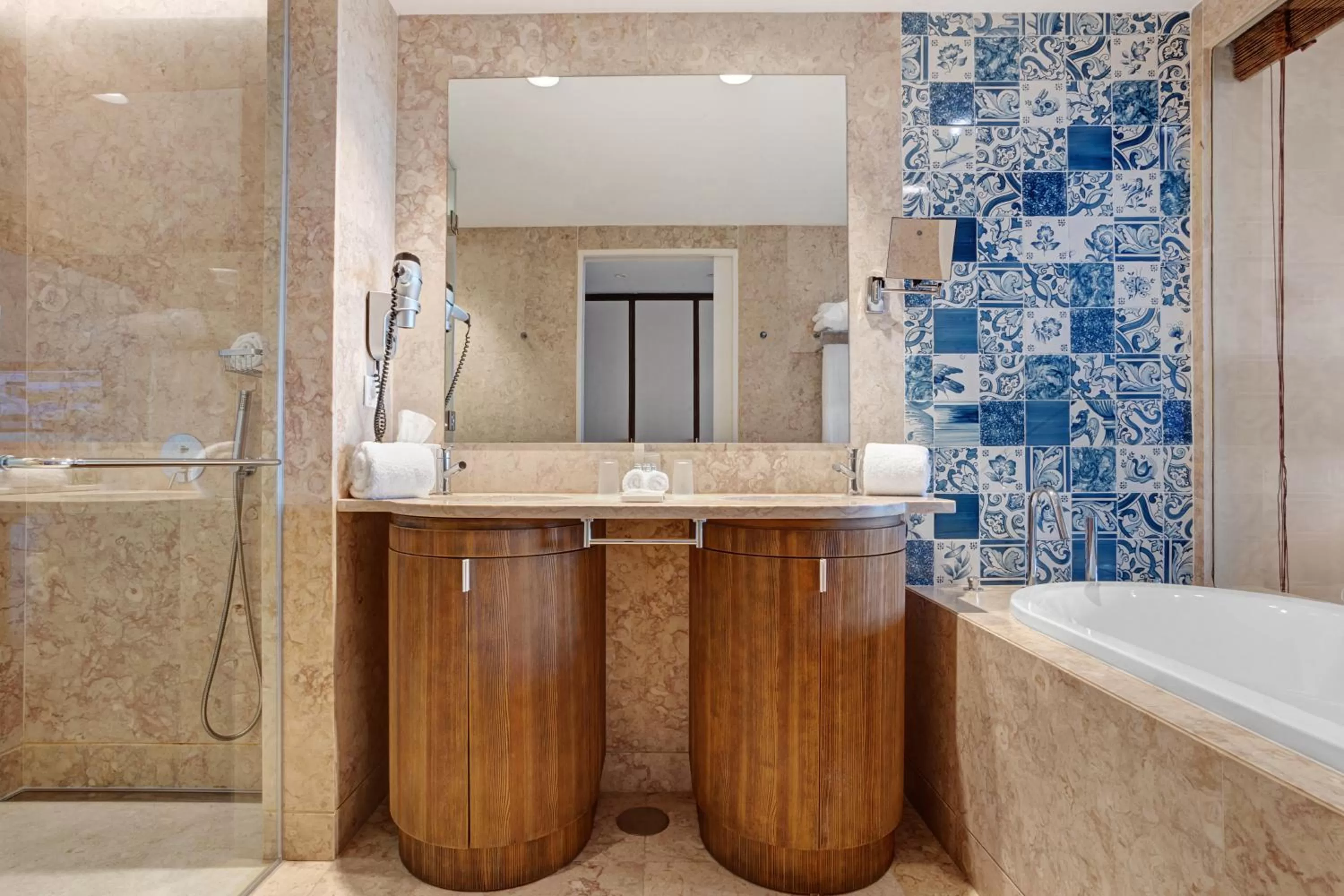 Toilet in Cascade Wellness Resort