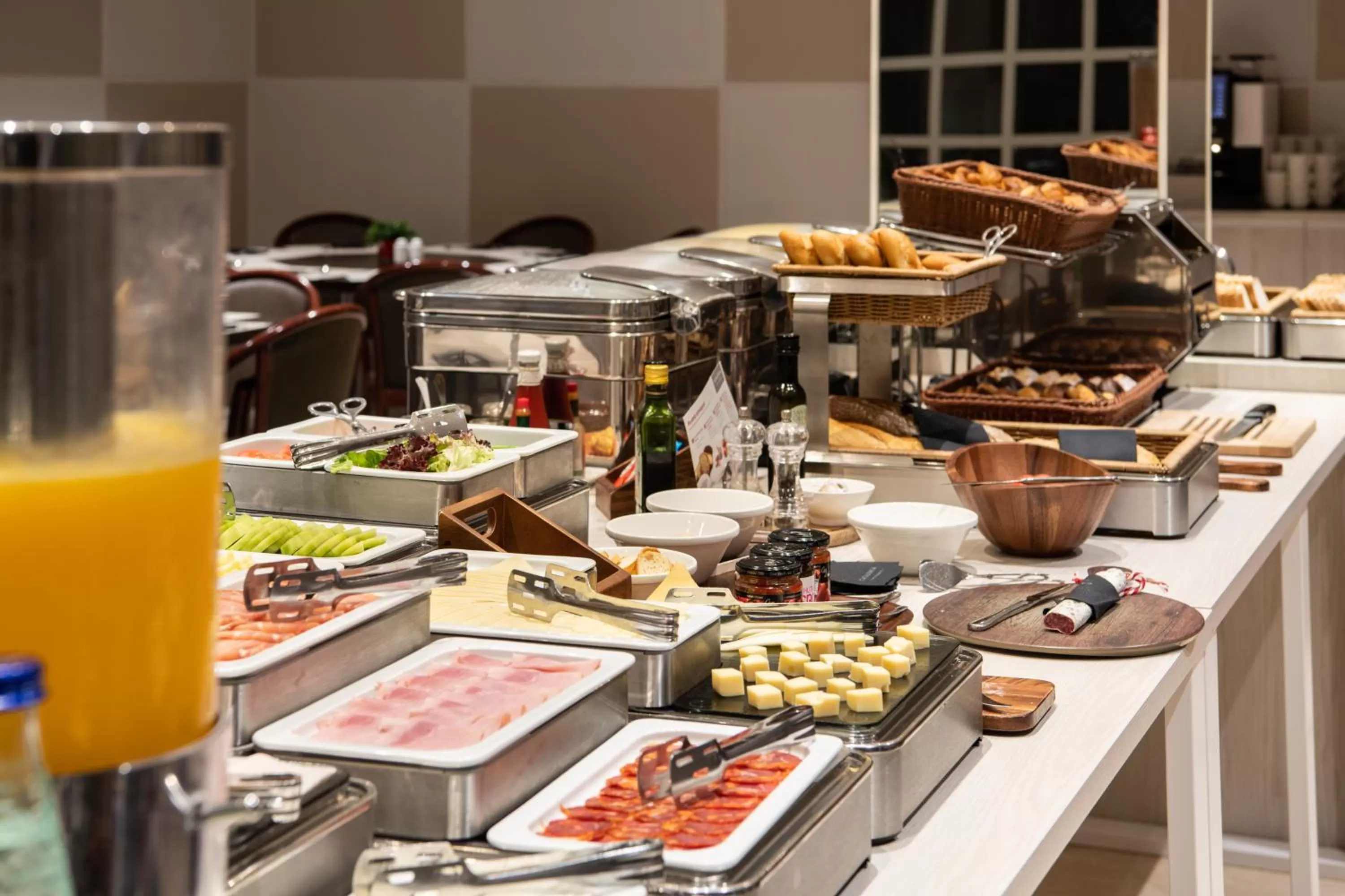 Buffet breakfast in Catalonia Diagonal Centro