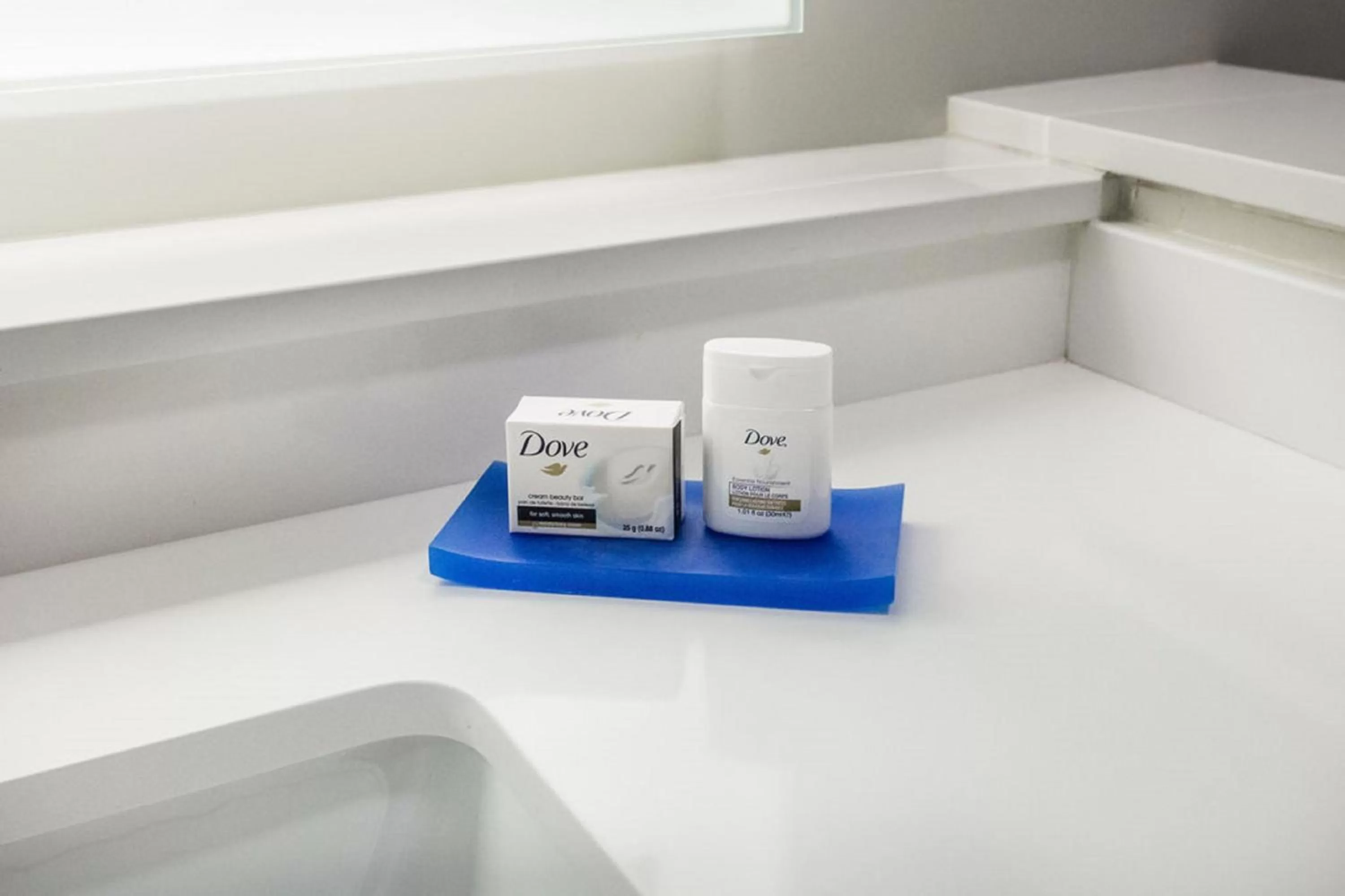 Photo of the whole room in Holiday Inn Express & Suites Edmonton N - St Albert by IHG